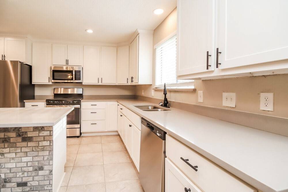 League City, TX 77573,803 Beaumont ST