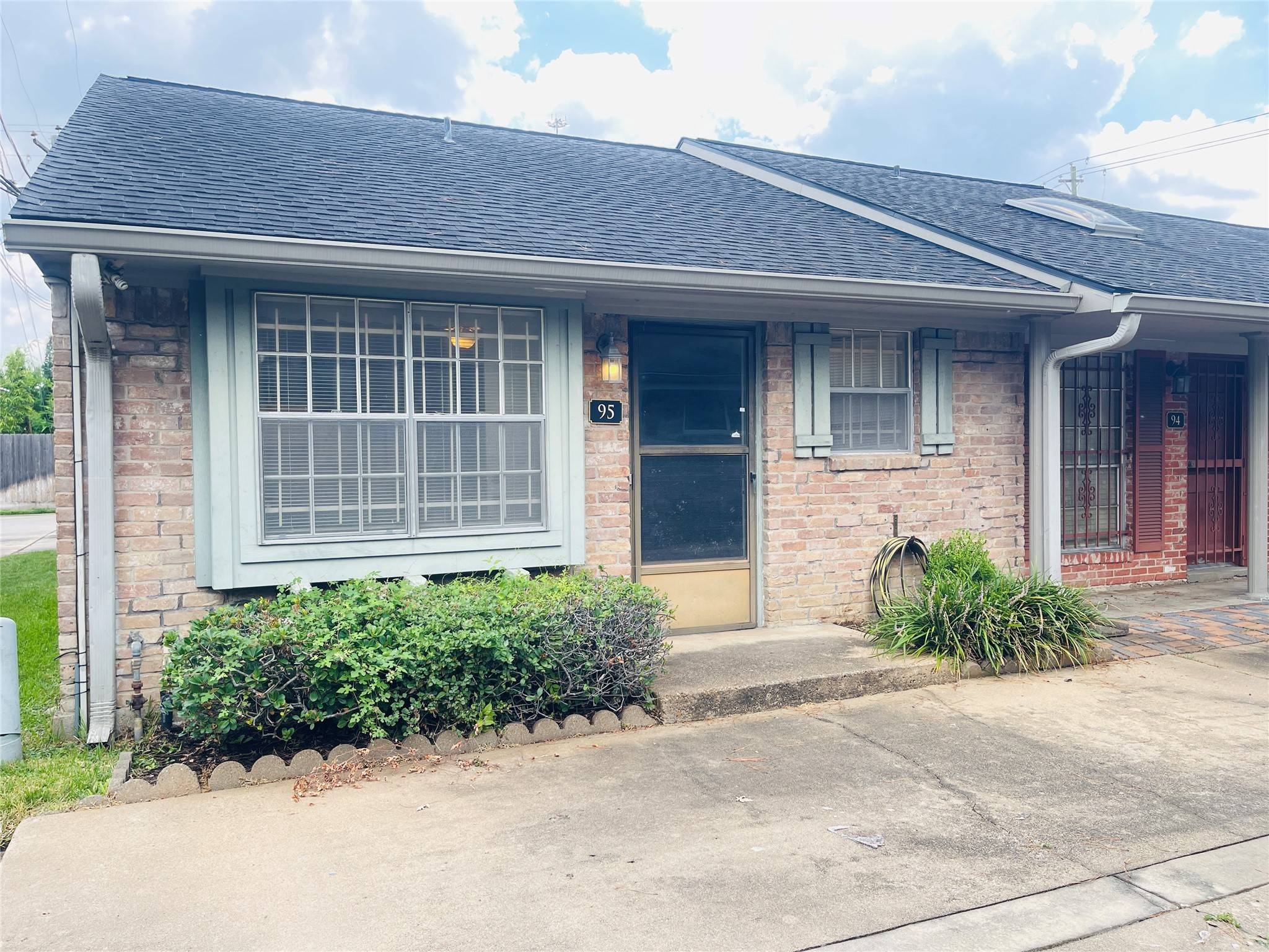 Houston, TX 77043,1016 Tri Oaks LN #95