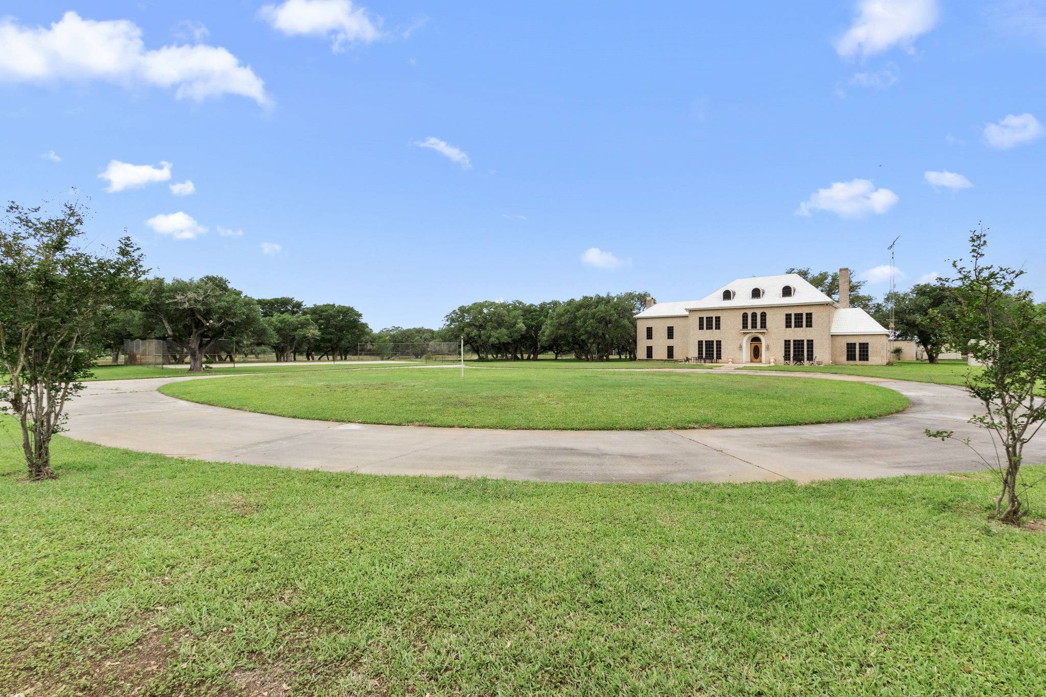 Weimar, TX 78962,2751 FM 2434