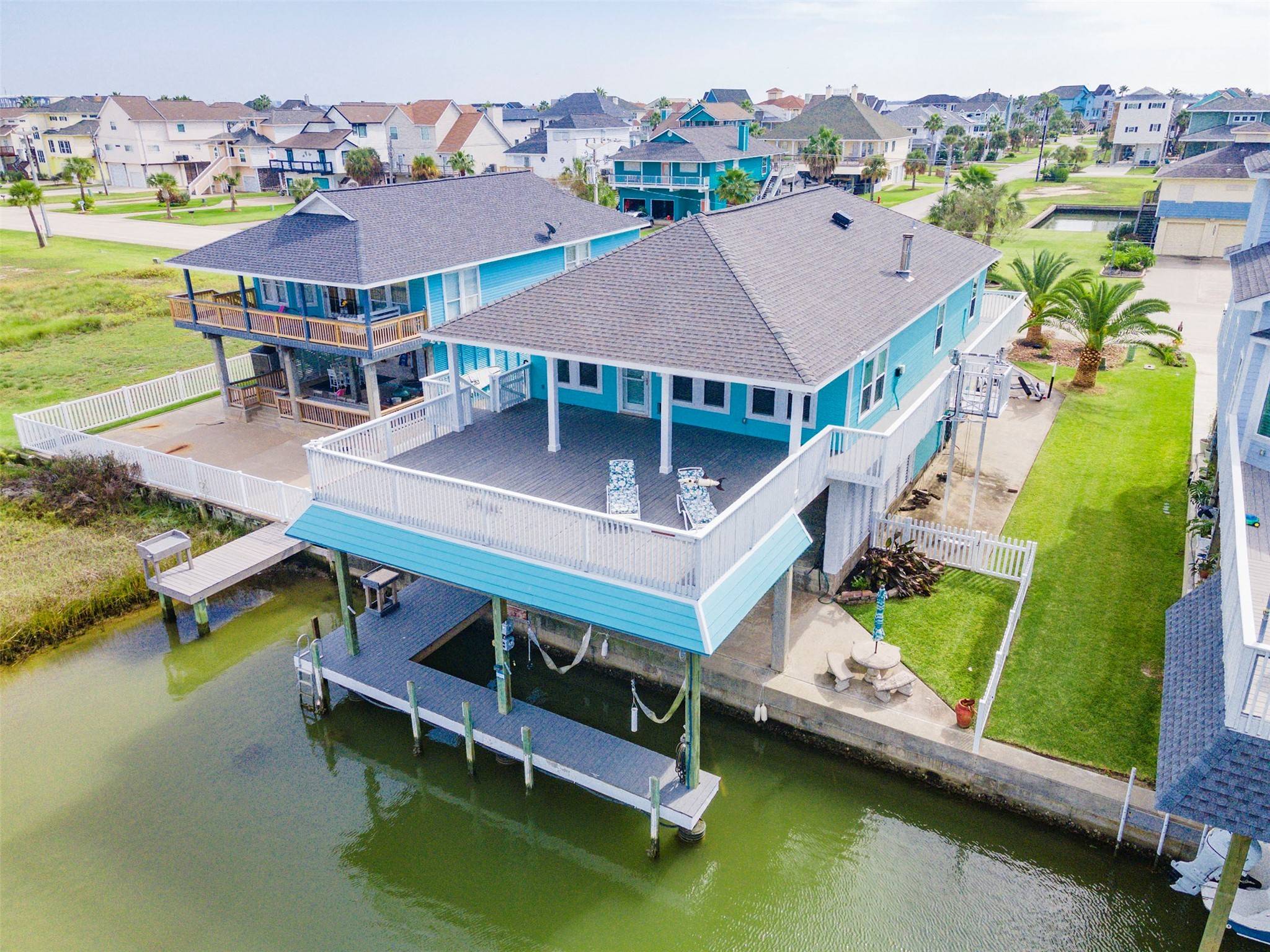 Tiki Island, TX 77554,1018 Tiki DR