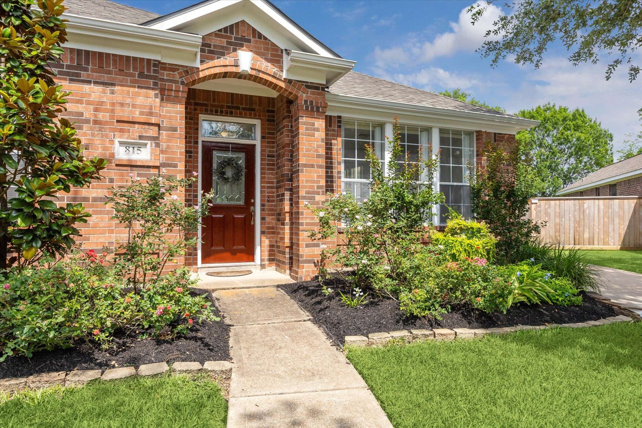Sugar Land, TX 77479,815 SPRING VALLEY COURT
