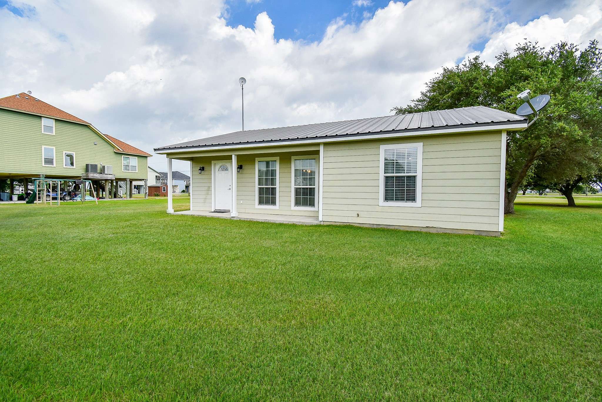 Palacios, TX 77465,880 Swallow DR