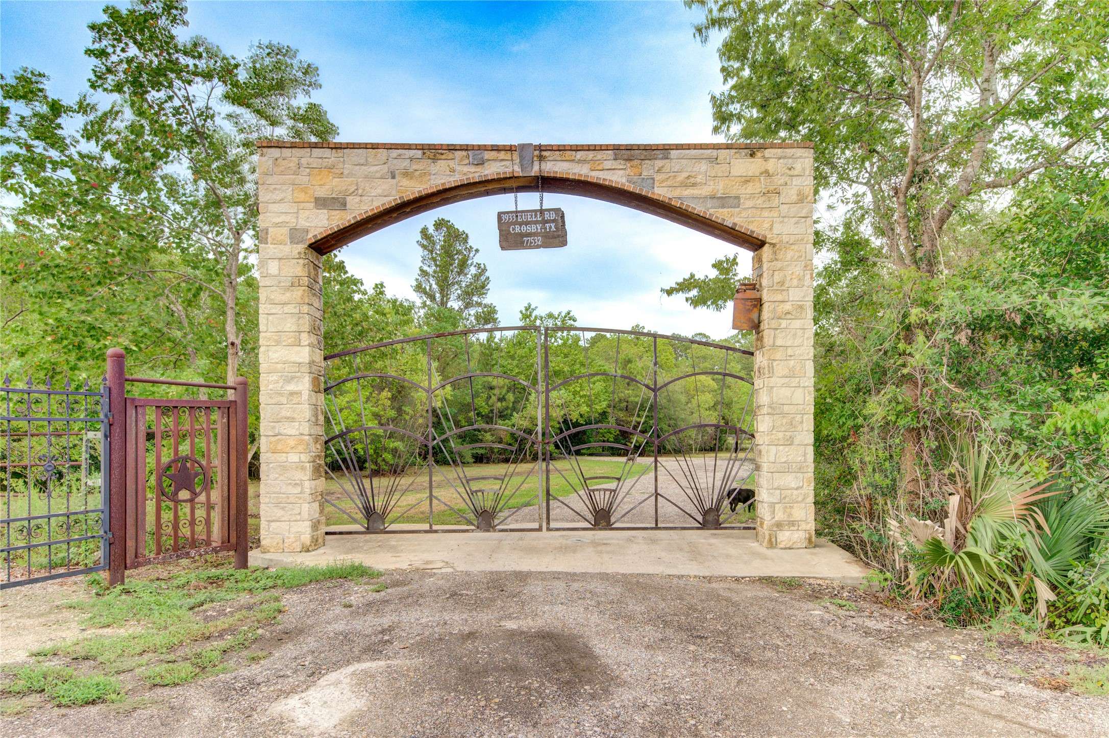 Crosby, TX 77532,3933 Euell RD