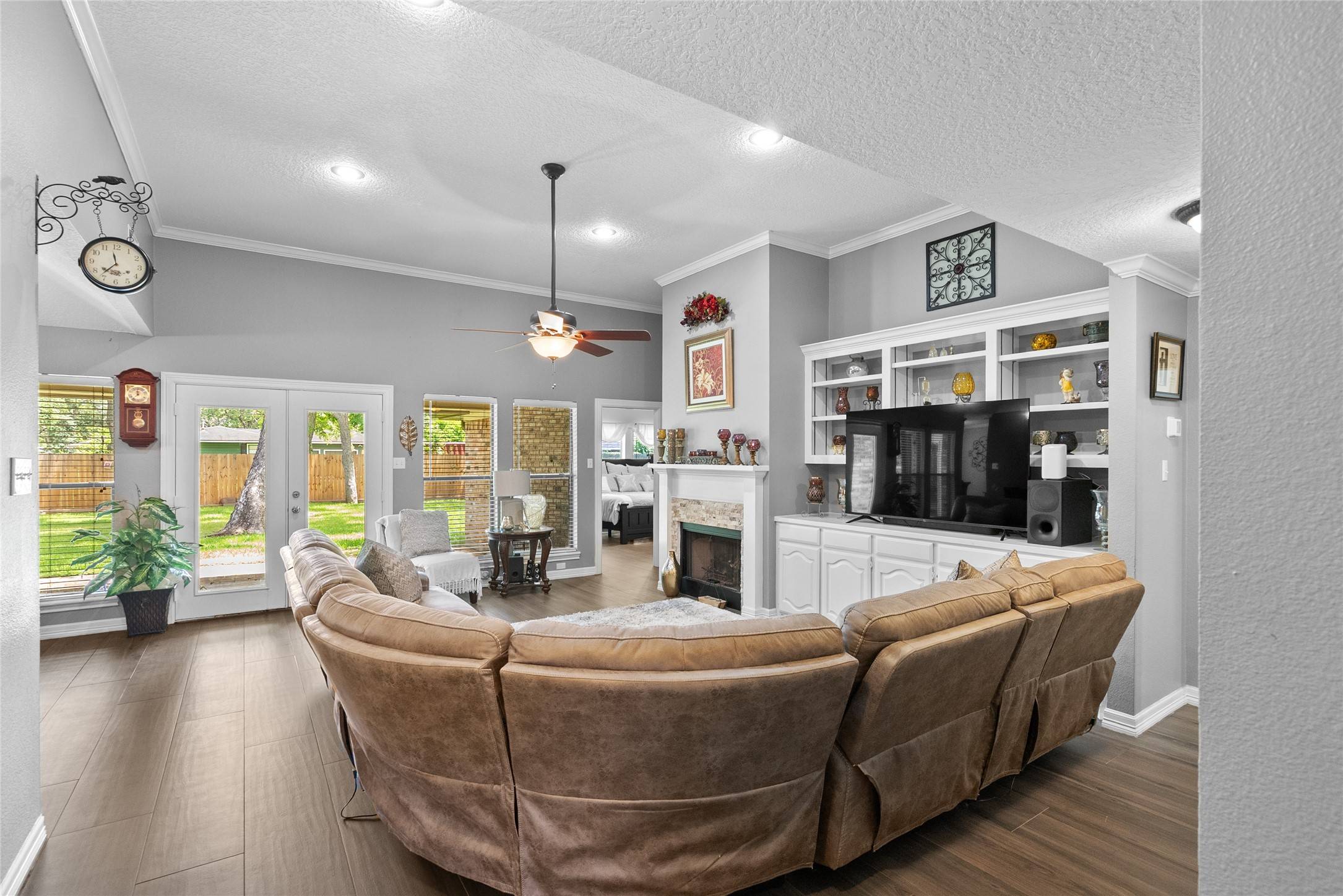 Lake Jackson, TX 77566,211 Balsam ST