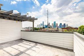 Houston, TX 77007,1509 Spring ST