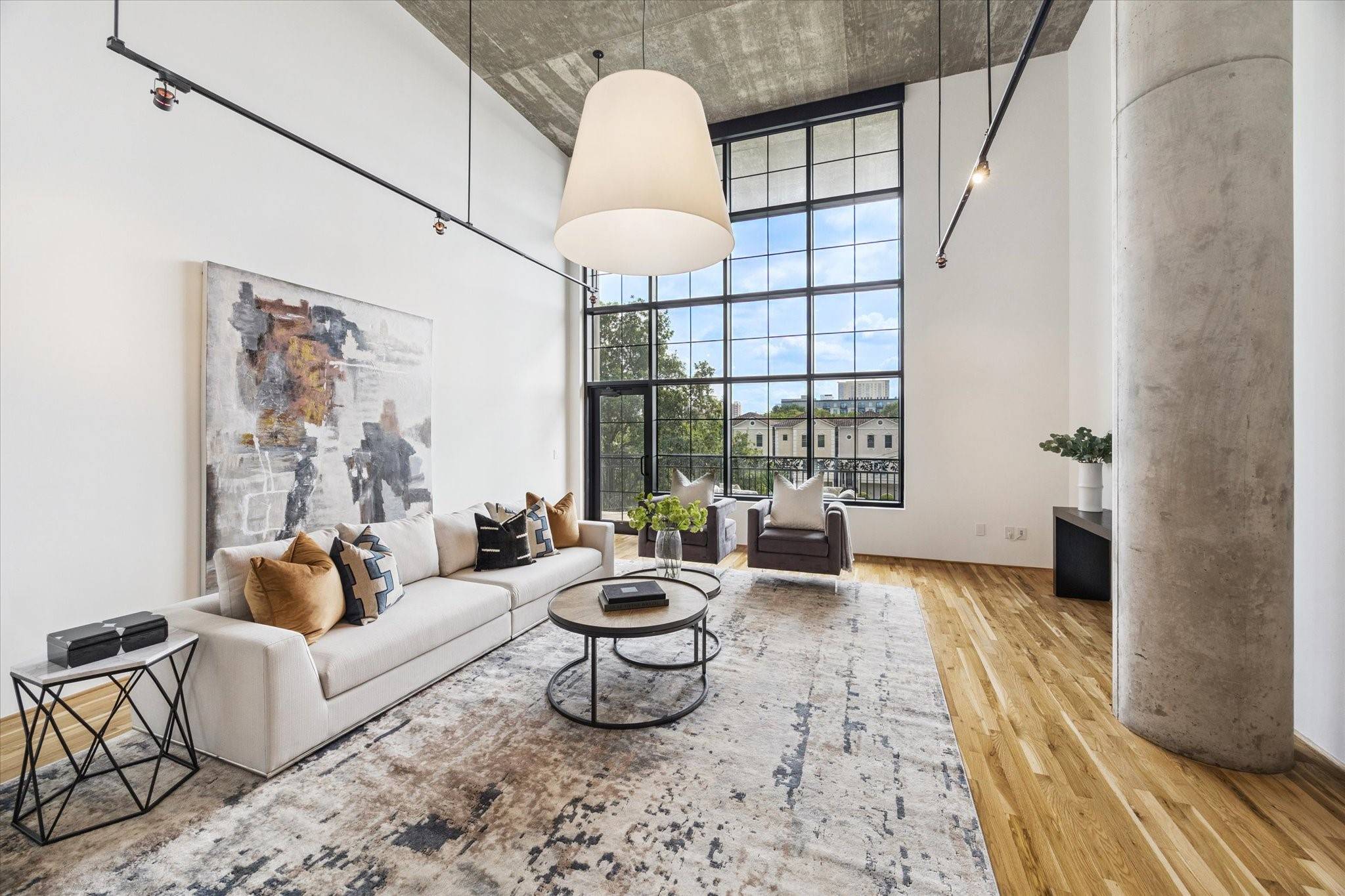 Houston, TX 77019,1005 S Shepherd DR #406