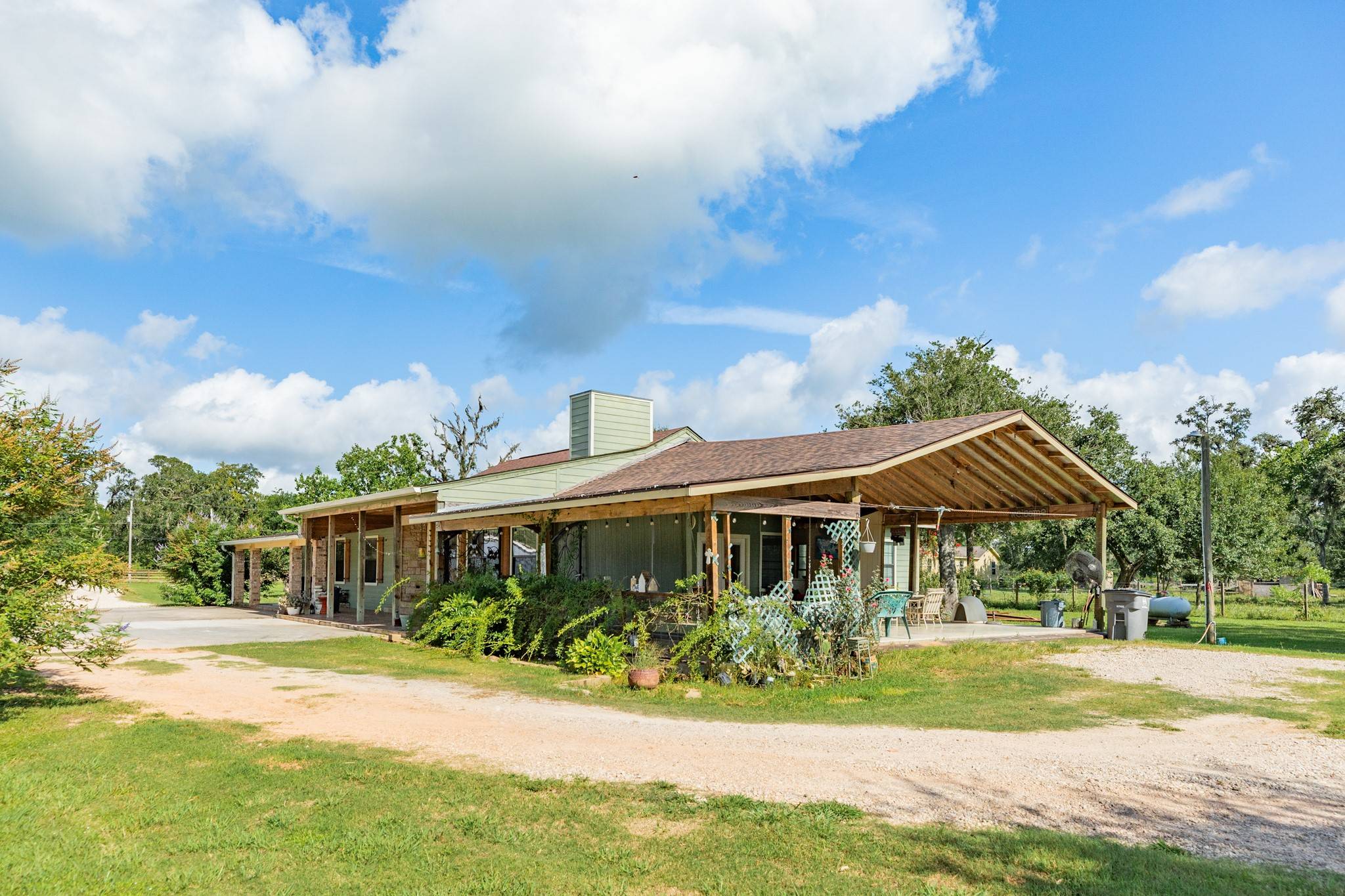 Brazoria, TX 77422,2634 County Road 204