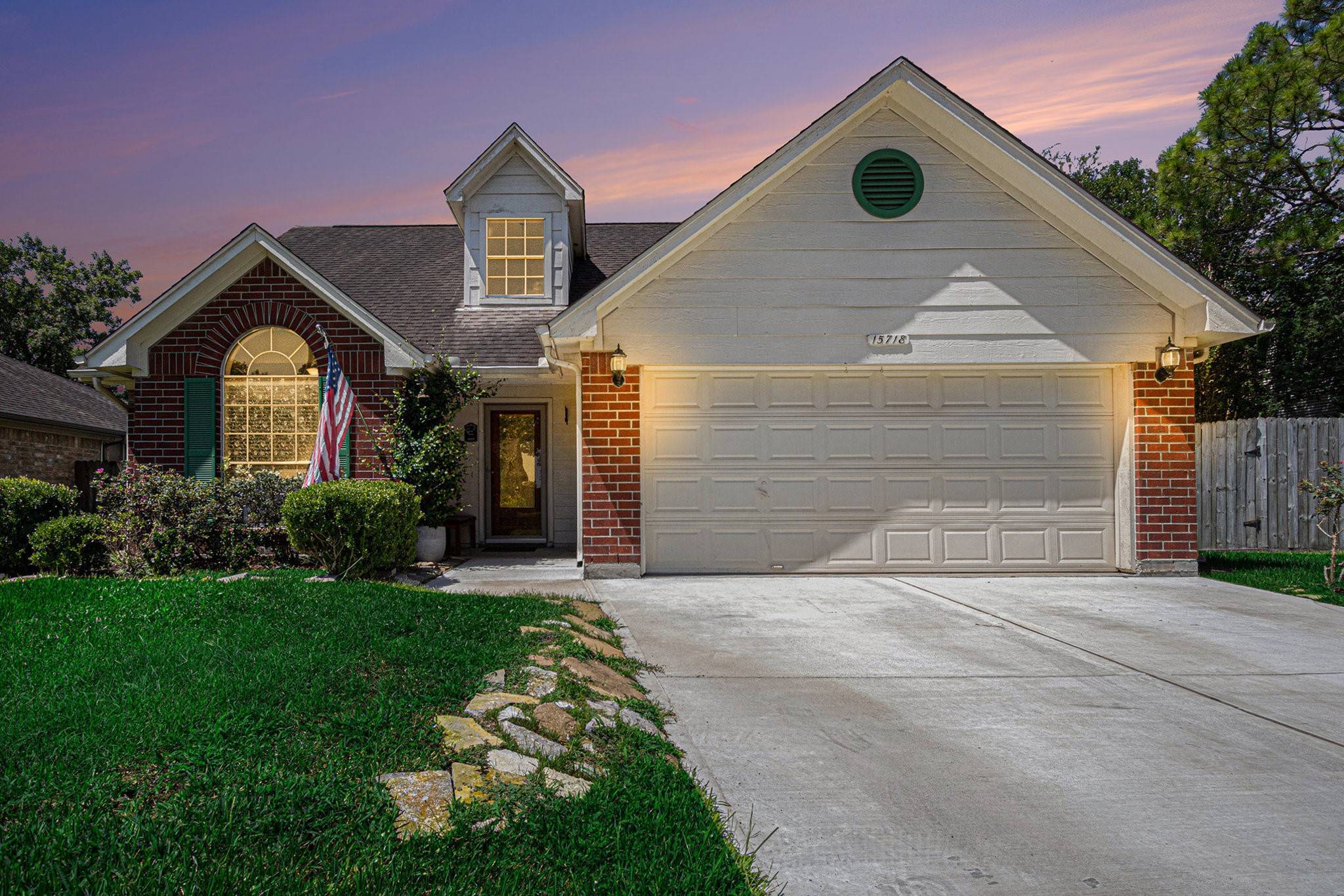 Friendswood, TX 77546,15718 Contender LN
