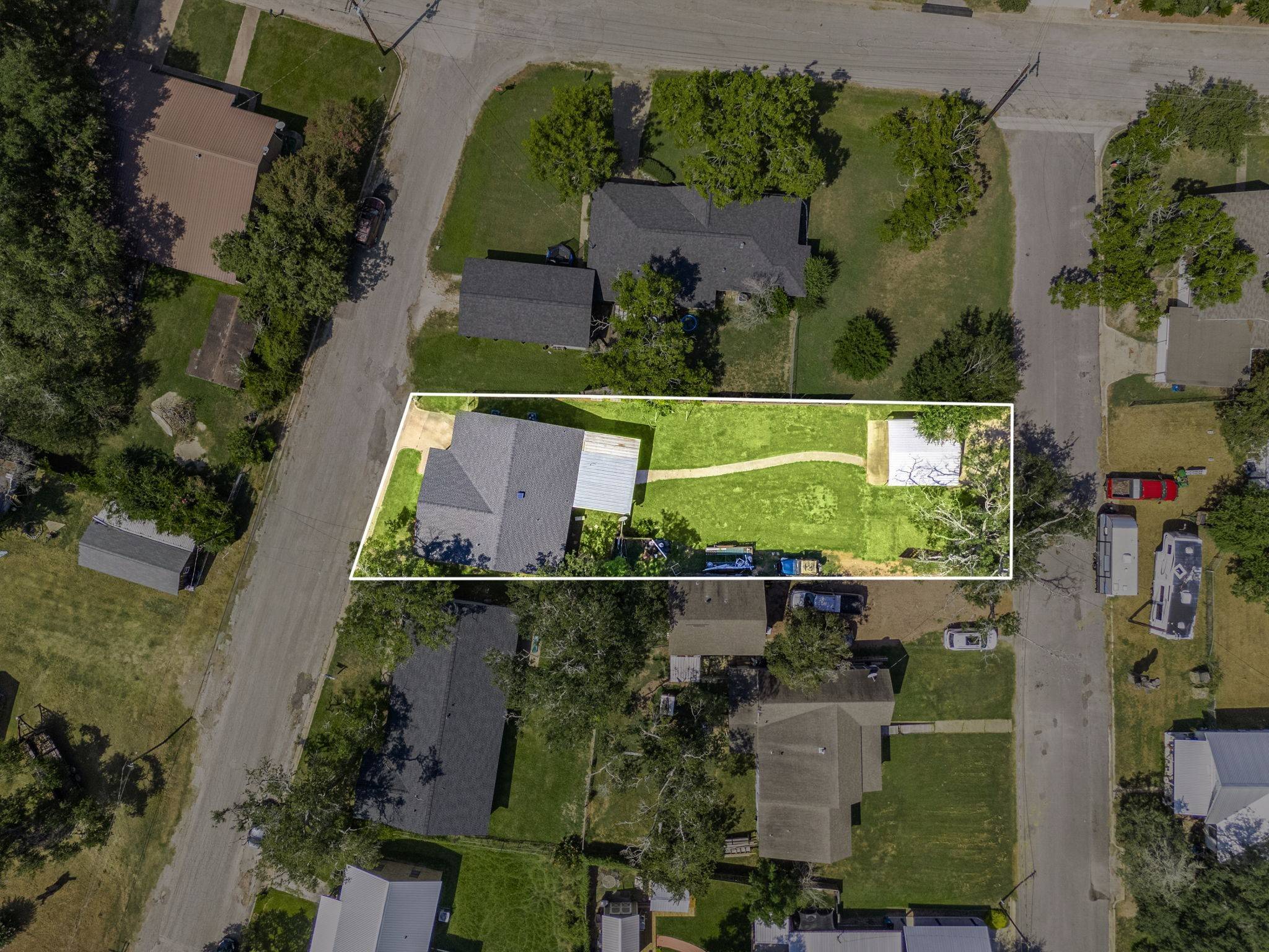 Bellville, TX 77418,415 N Baron ST