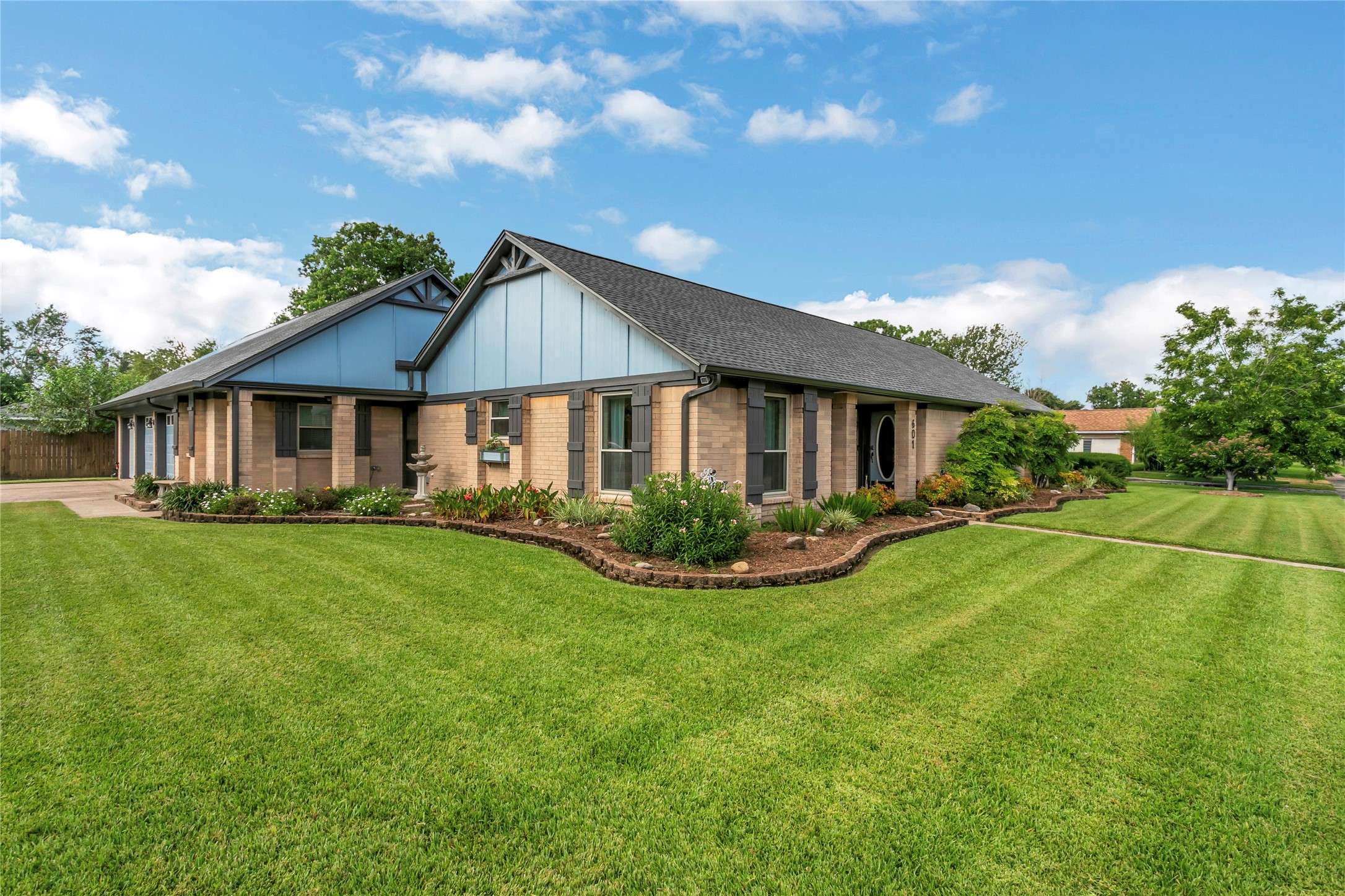 Baytown, TX 77521,601 Willow Glen LN