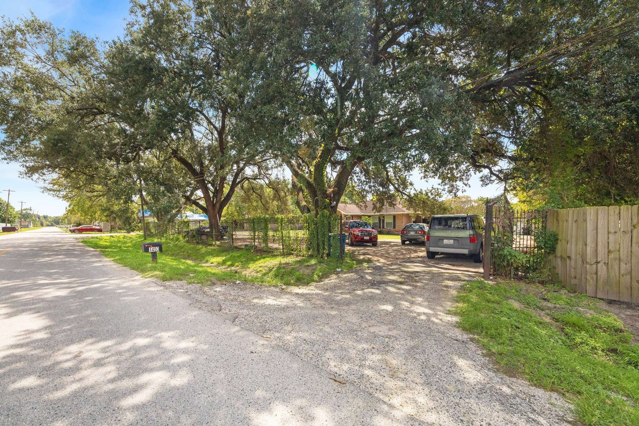 Houston, TX 77093,1450 Mesquite ST