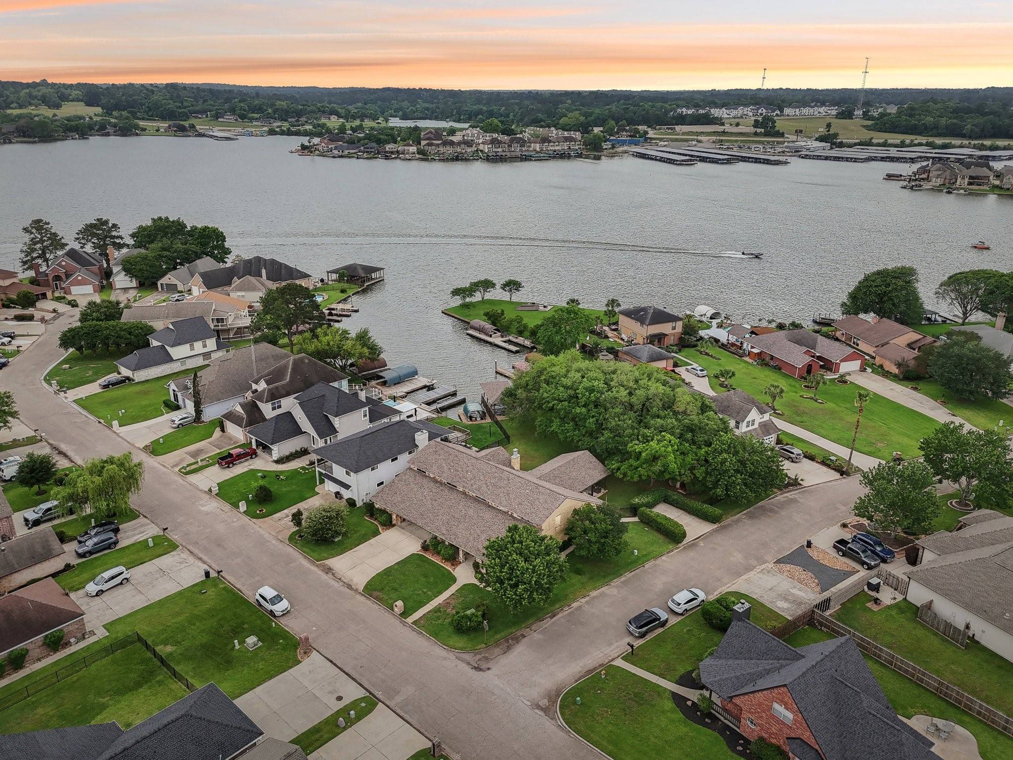 Montgomery, TX 77356,9243 Deepwater DR