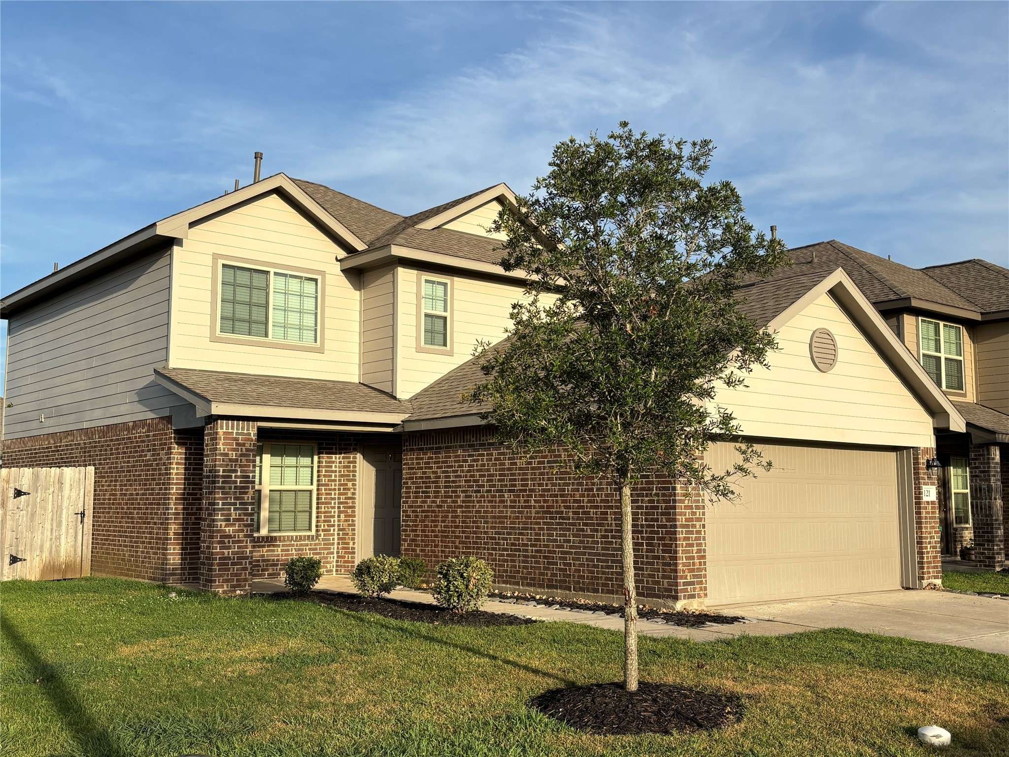 Angleton, TX 77515,121 Cullen Street ST