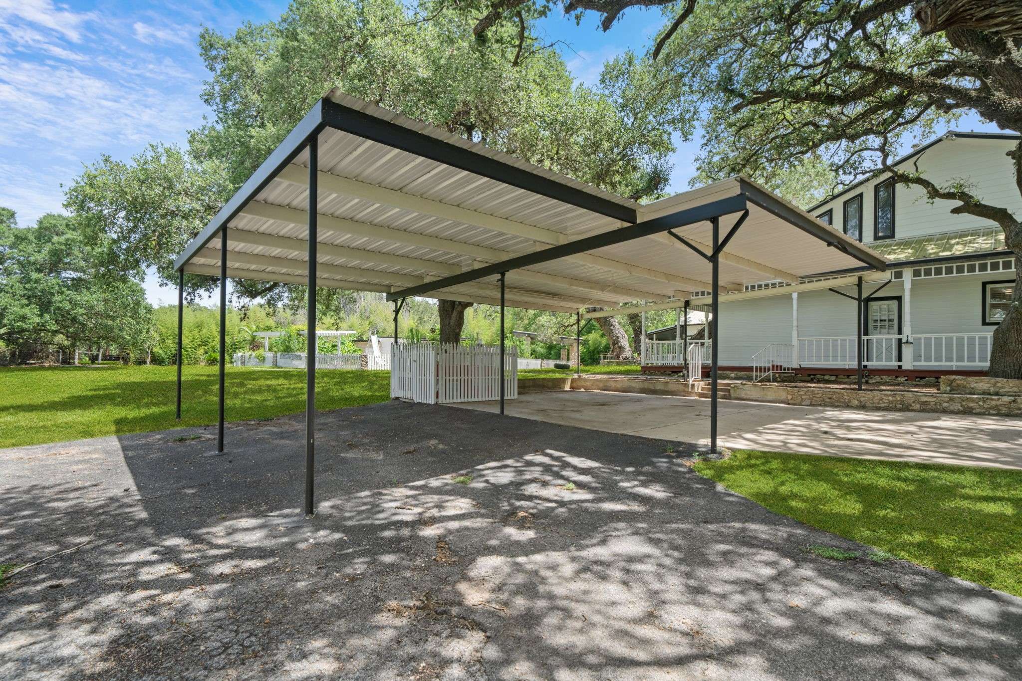 La Grange, TX 78945,3541 State Highway 159