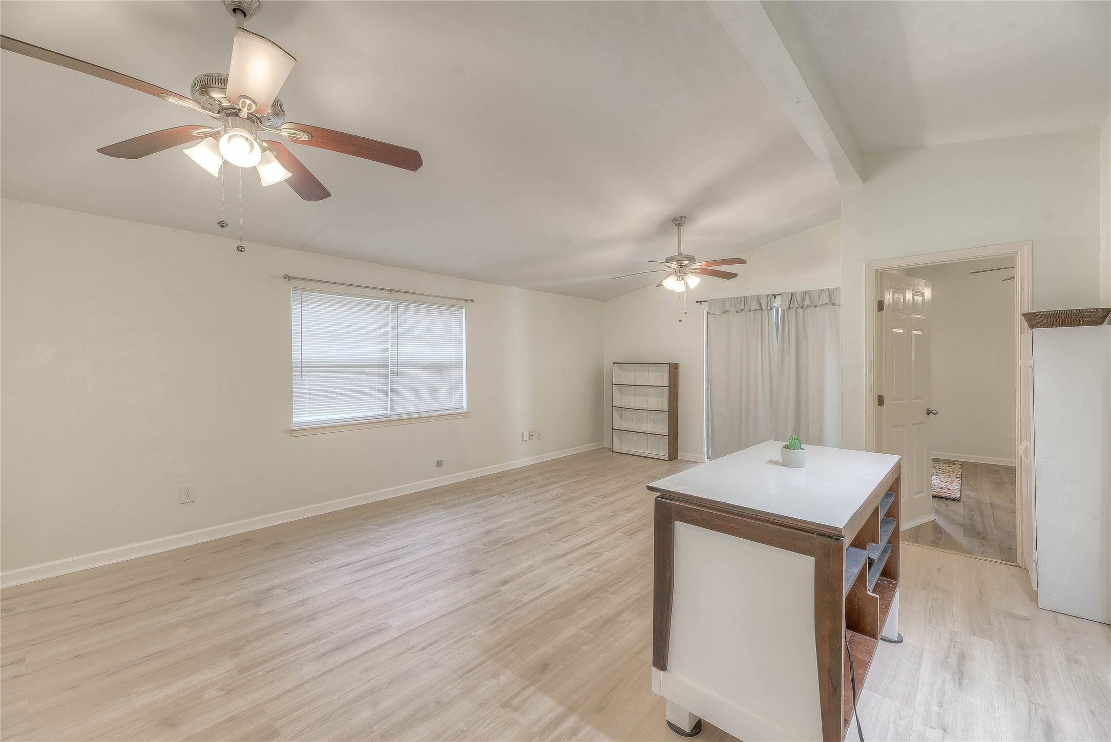 Huntsville, TX 77320,28609 Netawaka CT
