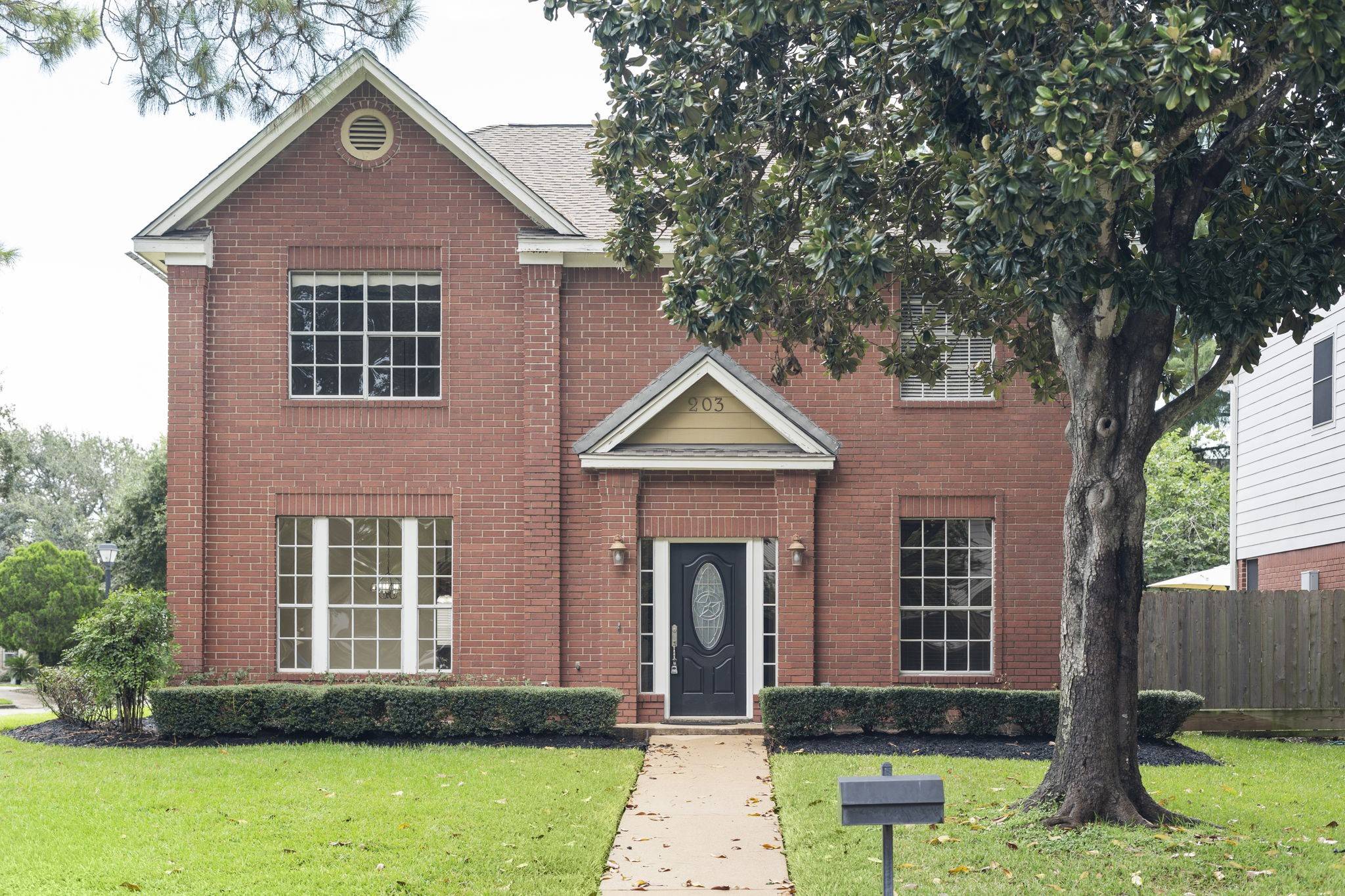 Stafford, TX 77477,203 Whitehall PL