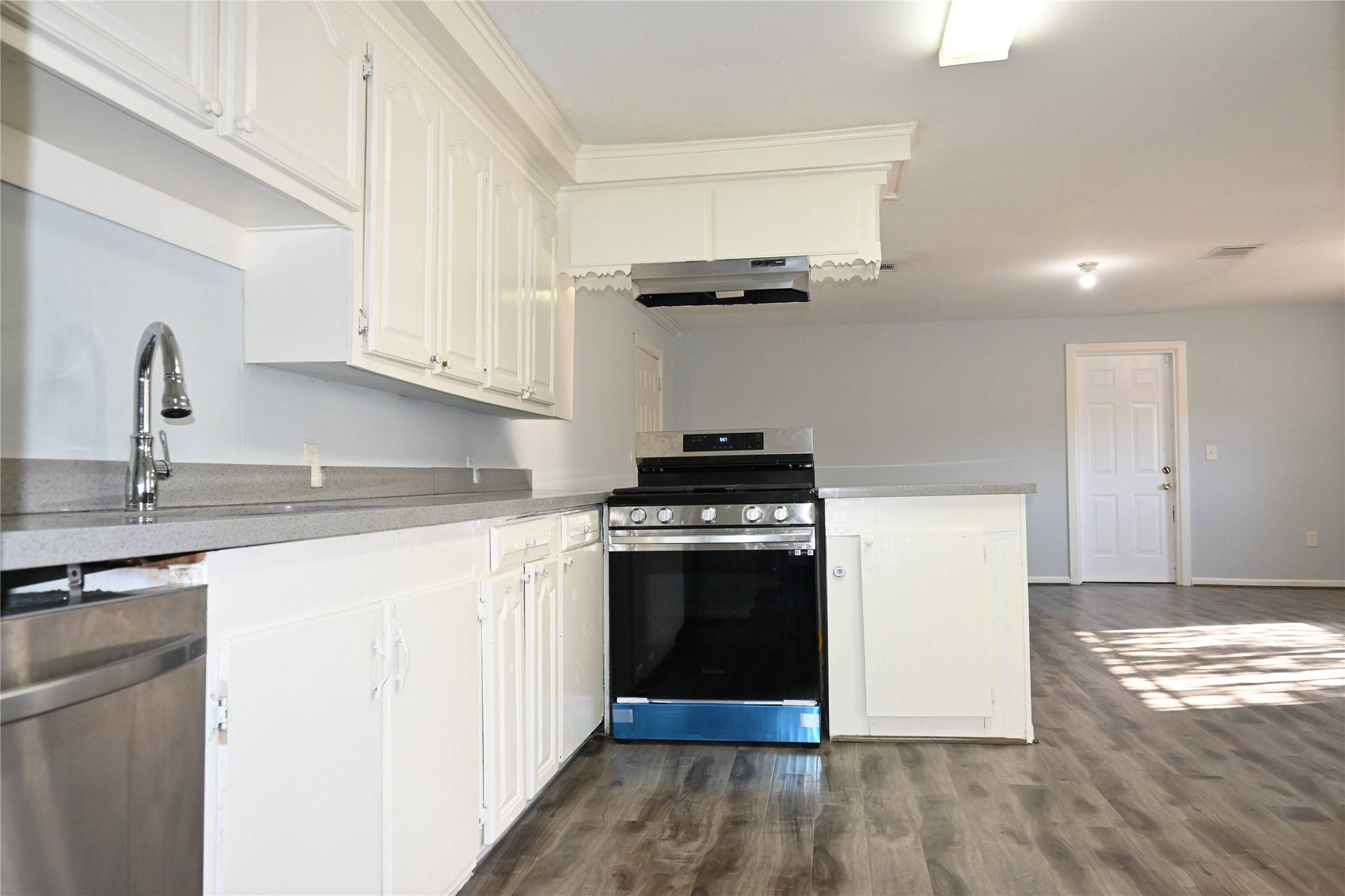 Houston, TX 77021,3502 Mainer ST