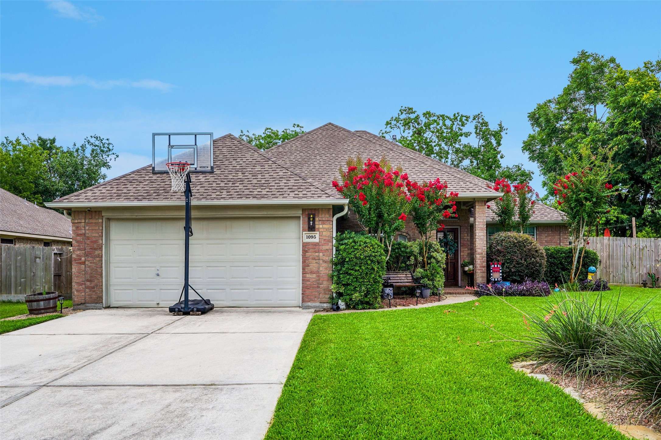 League City, TX 77573,1095 Gladstone DR