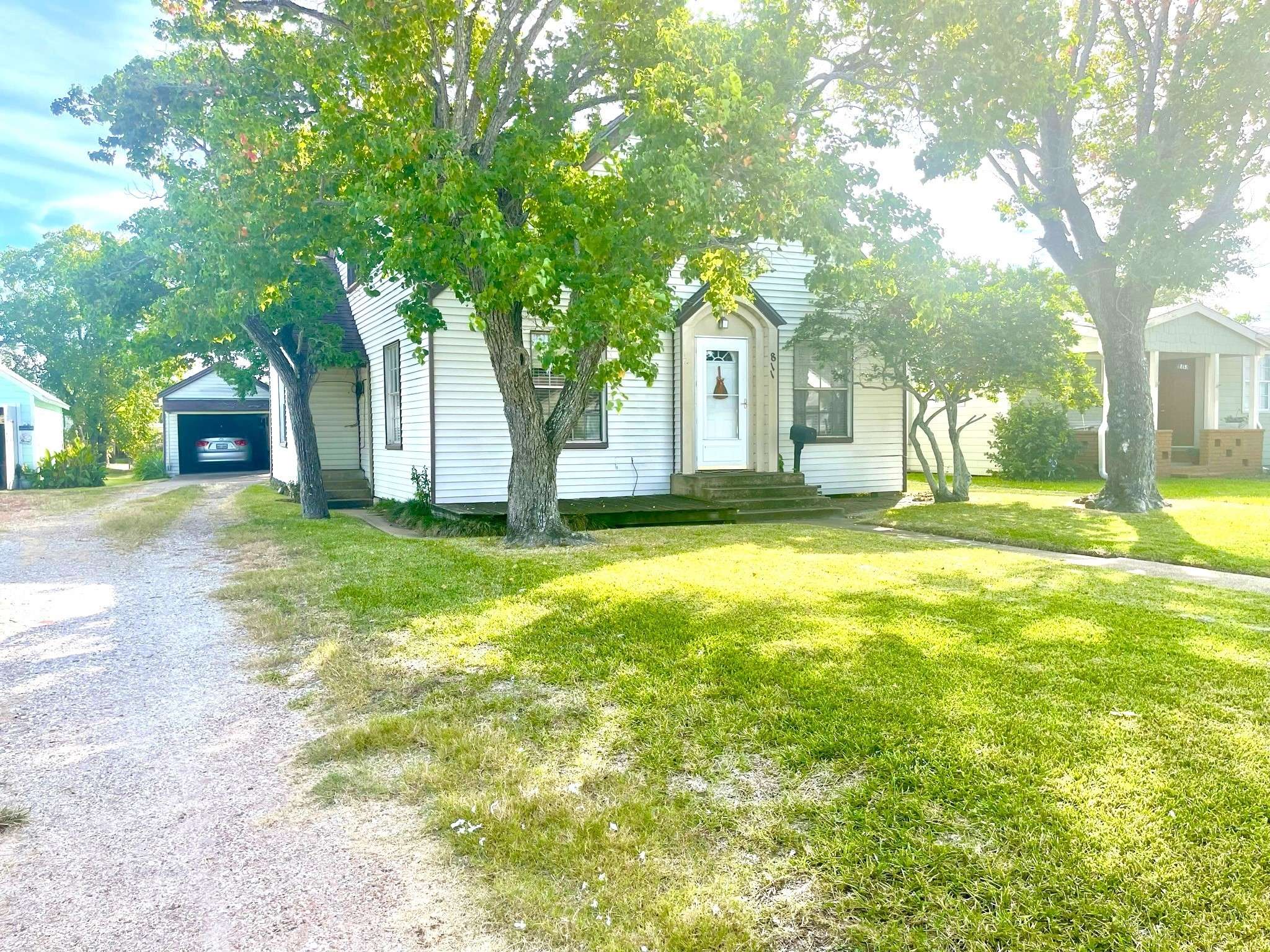 Freeport, TX 77541,811 W 5th ST