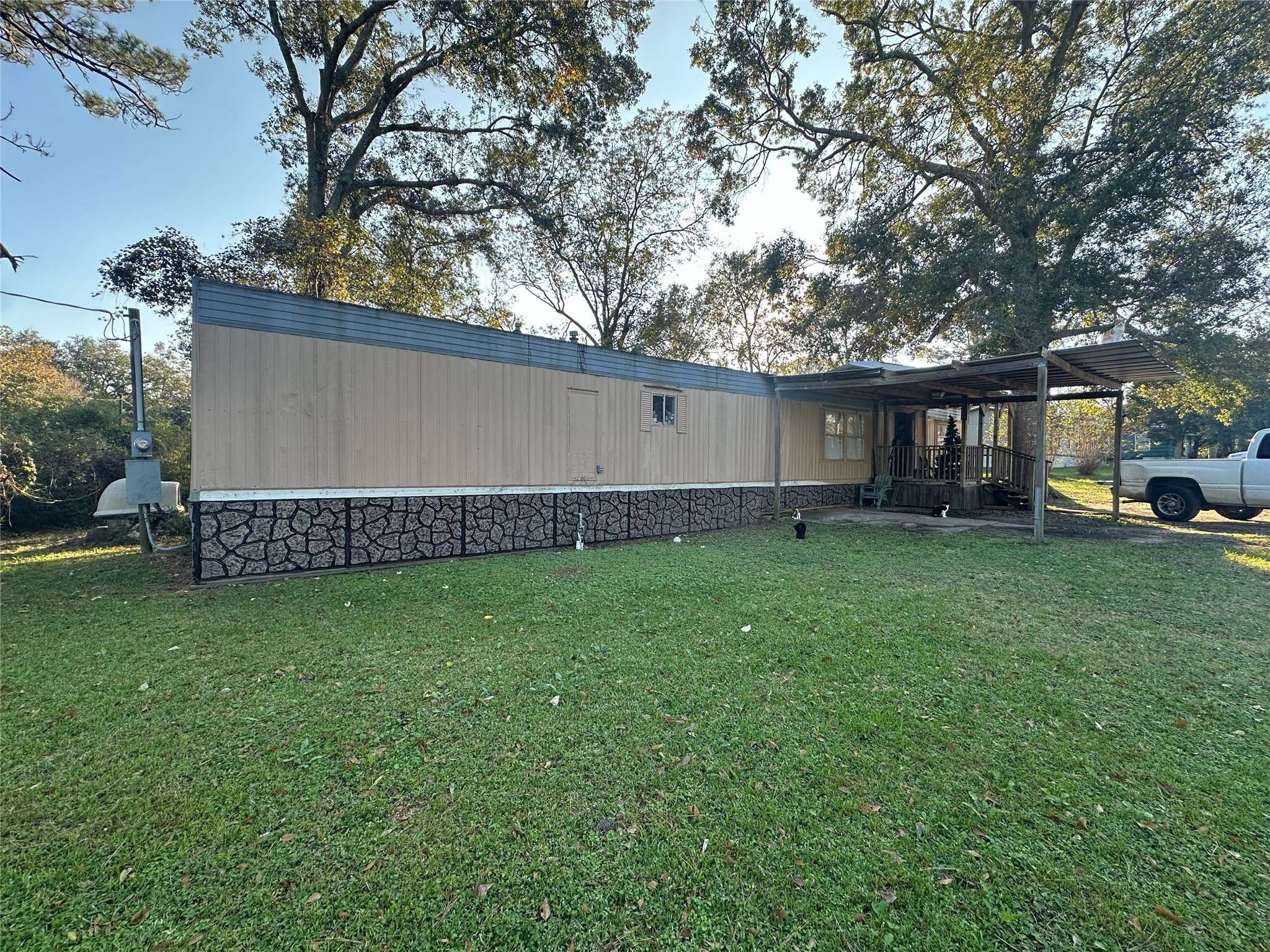 Damon, TX 77430,603 Bryan ST