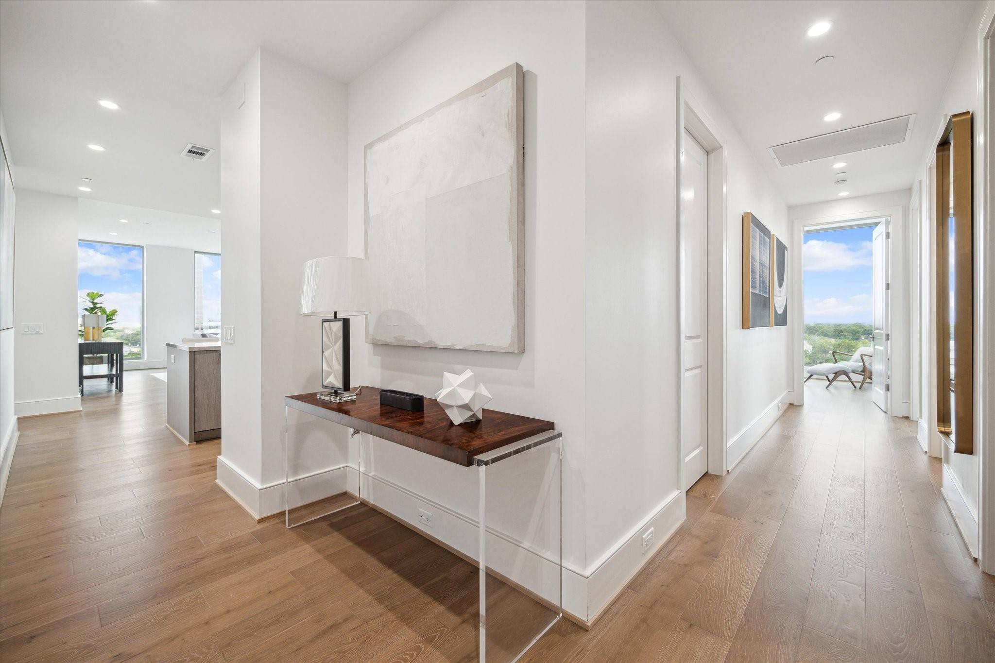 Houston, TX 77056,5656 San Felipe ST #701