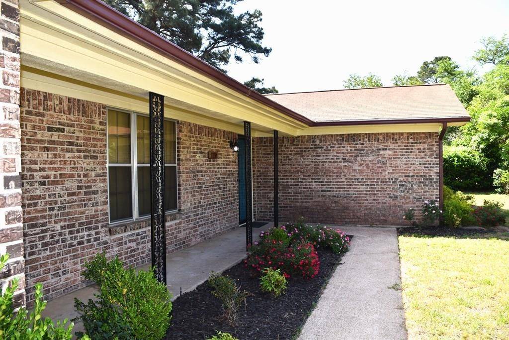 Palestine, TX 75803,120 Donniebrook ST