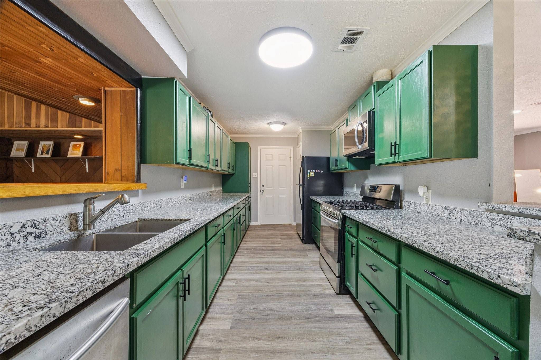 La Porte, TX 77571,3906 Dolphin LN