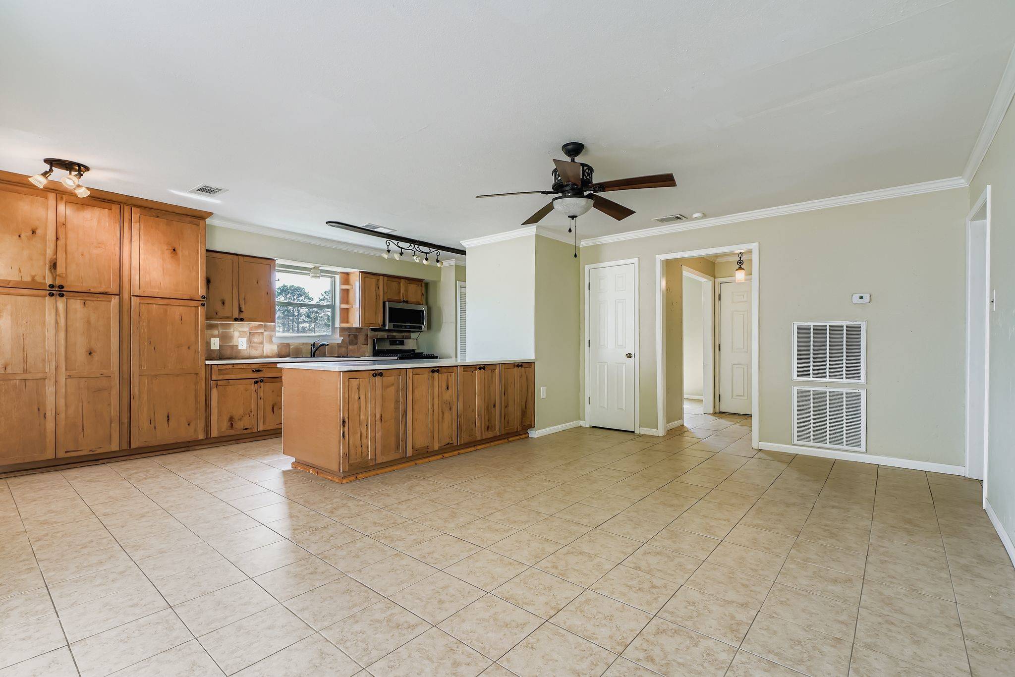 Brookside, TX 77581,5127 Brookside RD