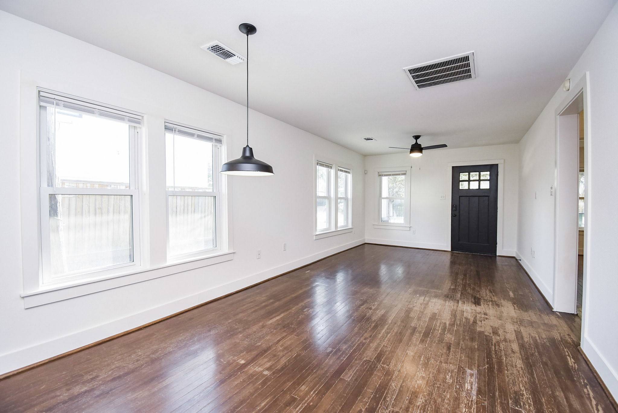 Houston, TX 77008,413 W 10th ST