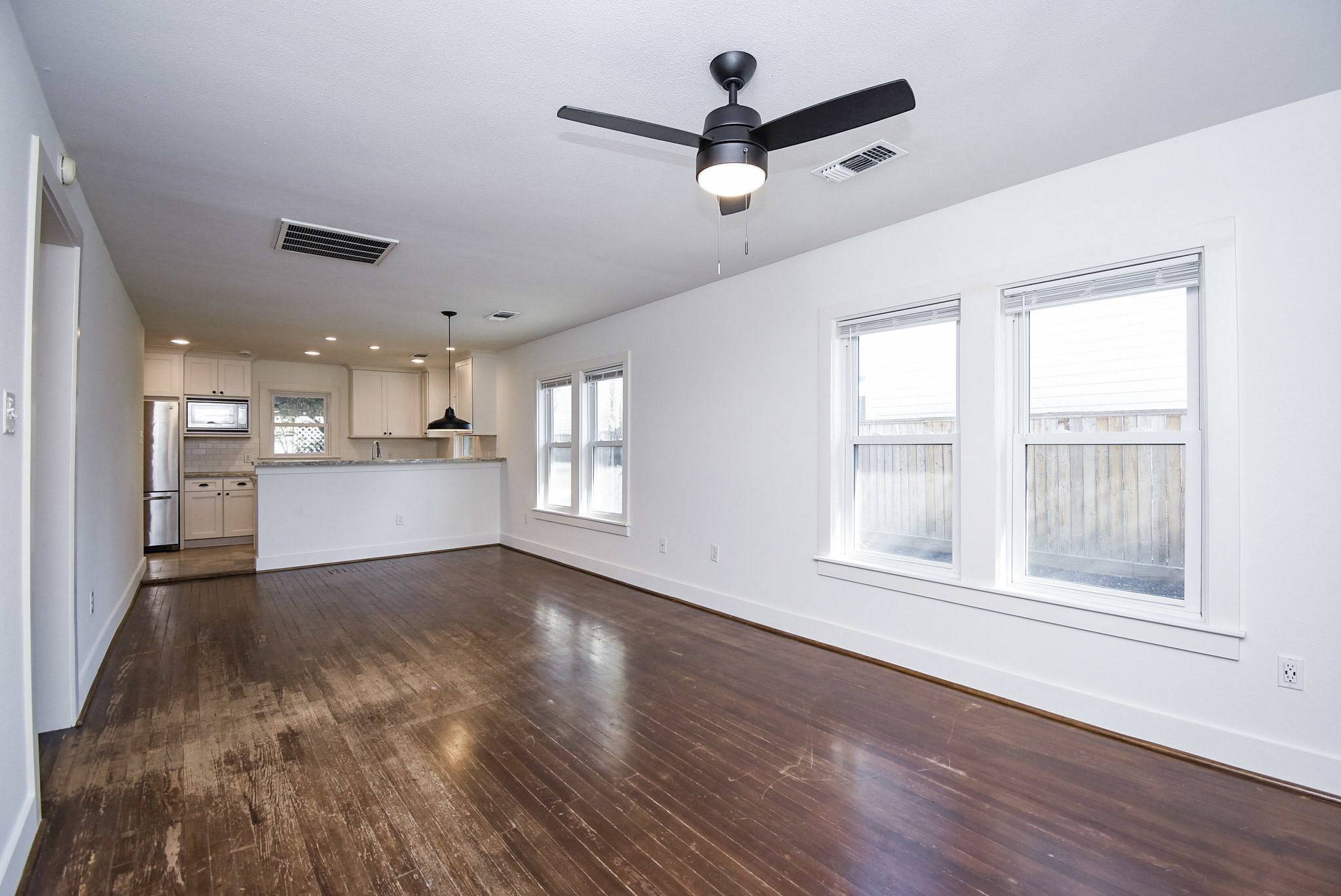 Houston, TX 77008,413 W 10th ST