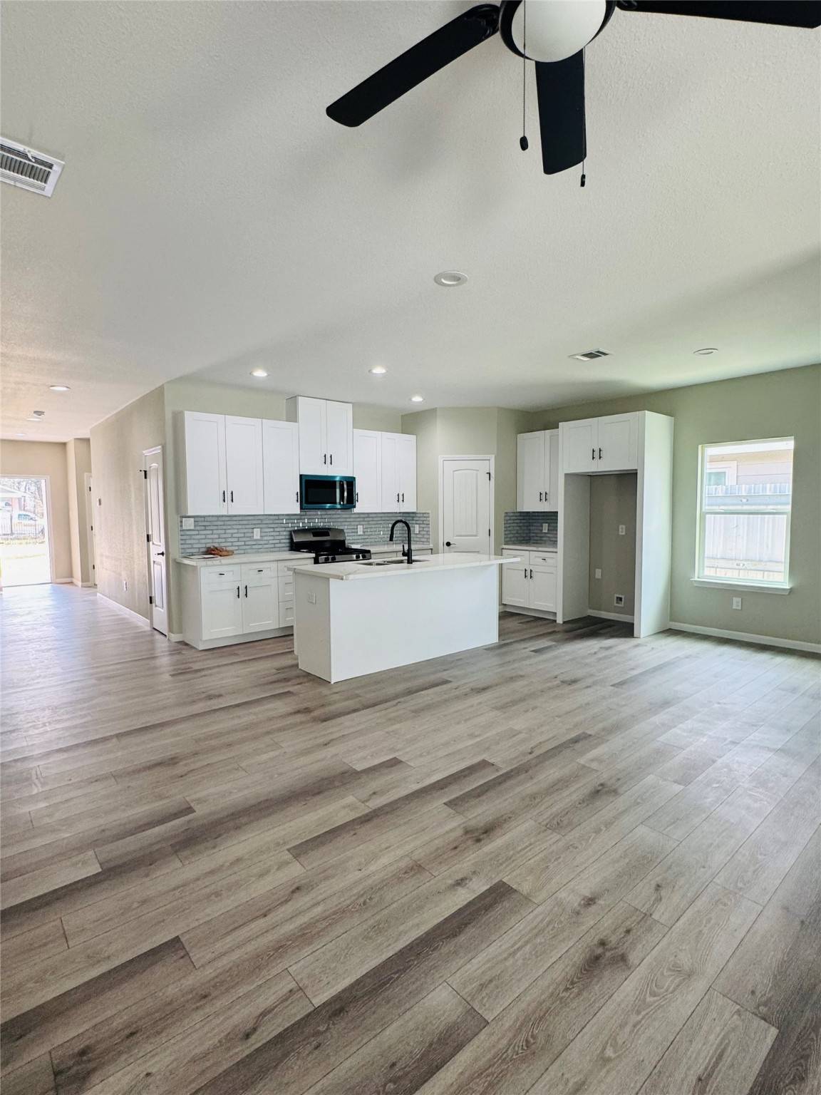 Houston, TX 77078,9822 Arvin ST