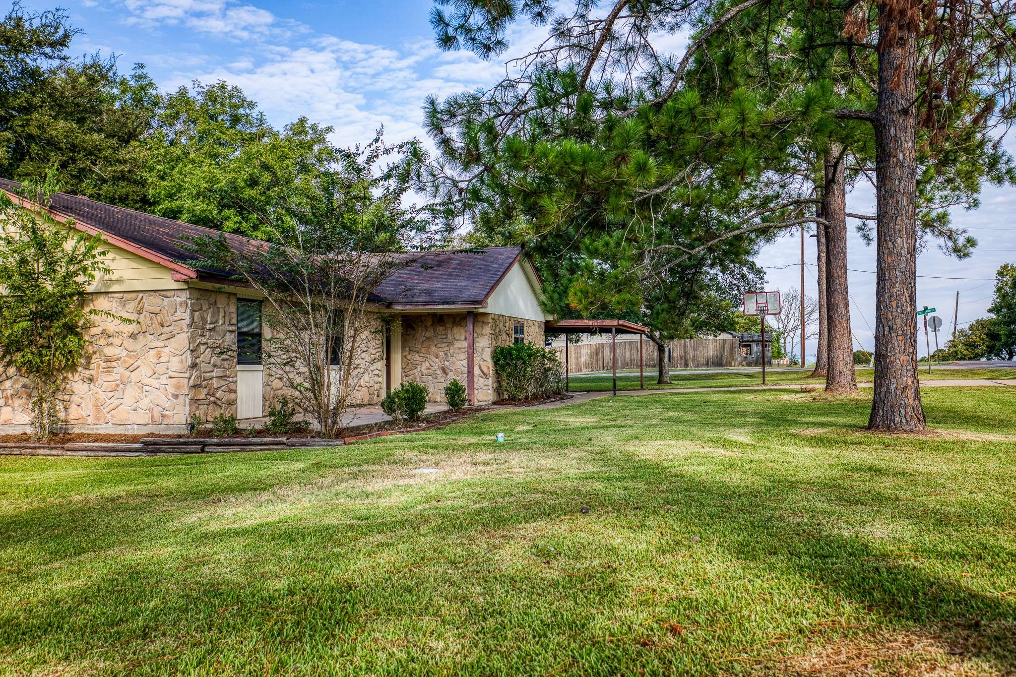 Brenham, TX 77833,3020 Bluebonnet BLVD