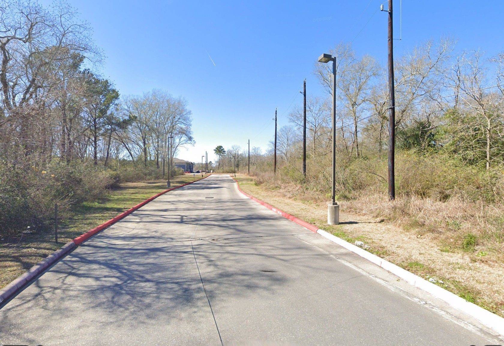 Crosby, TX 77532,5935 FM 2100 DR