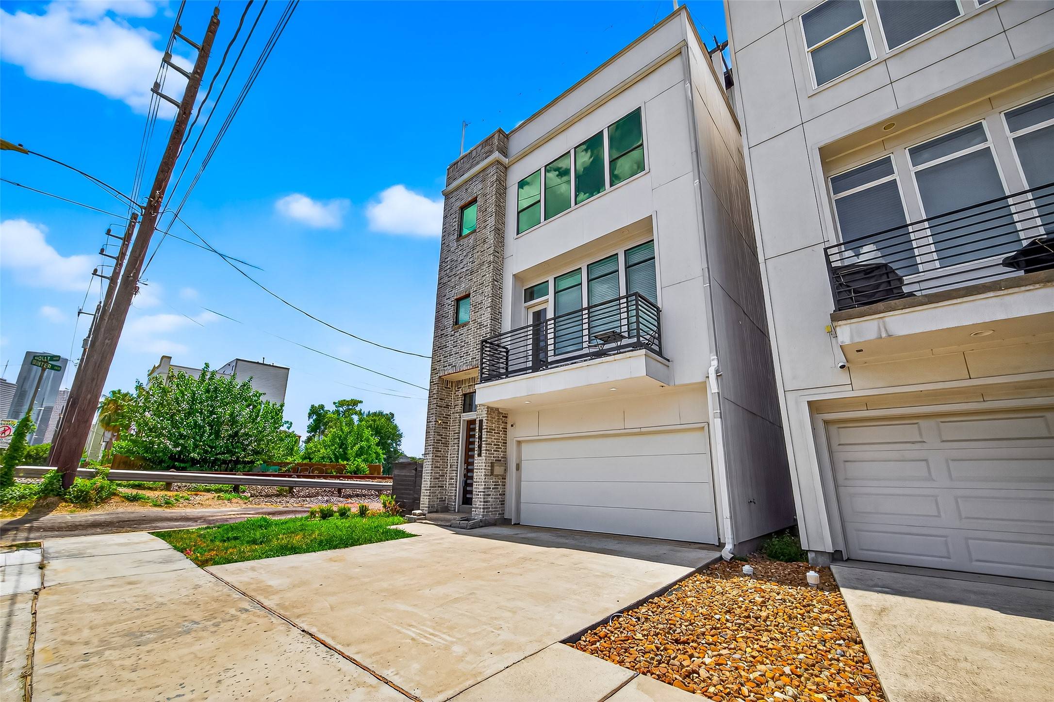 Houston, TX 77007,1603 Holly ST
