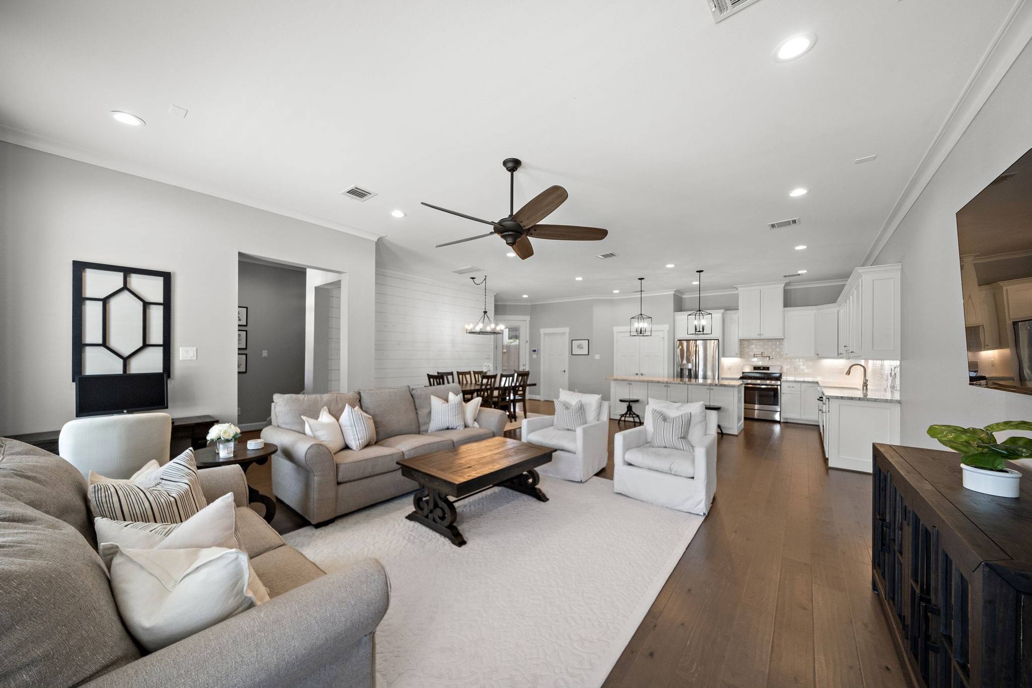 Houston, TX 77007,2311 Langston ST