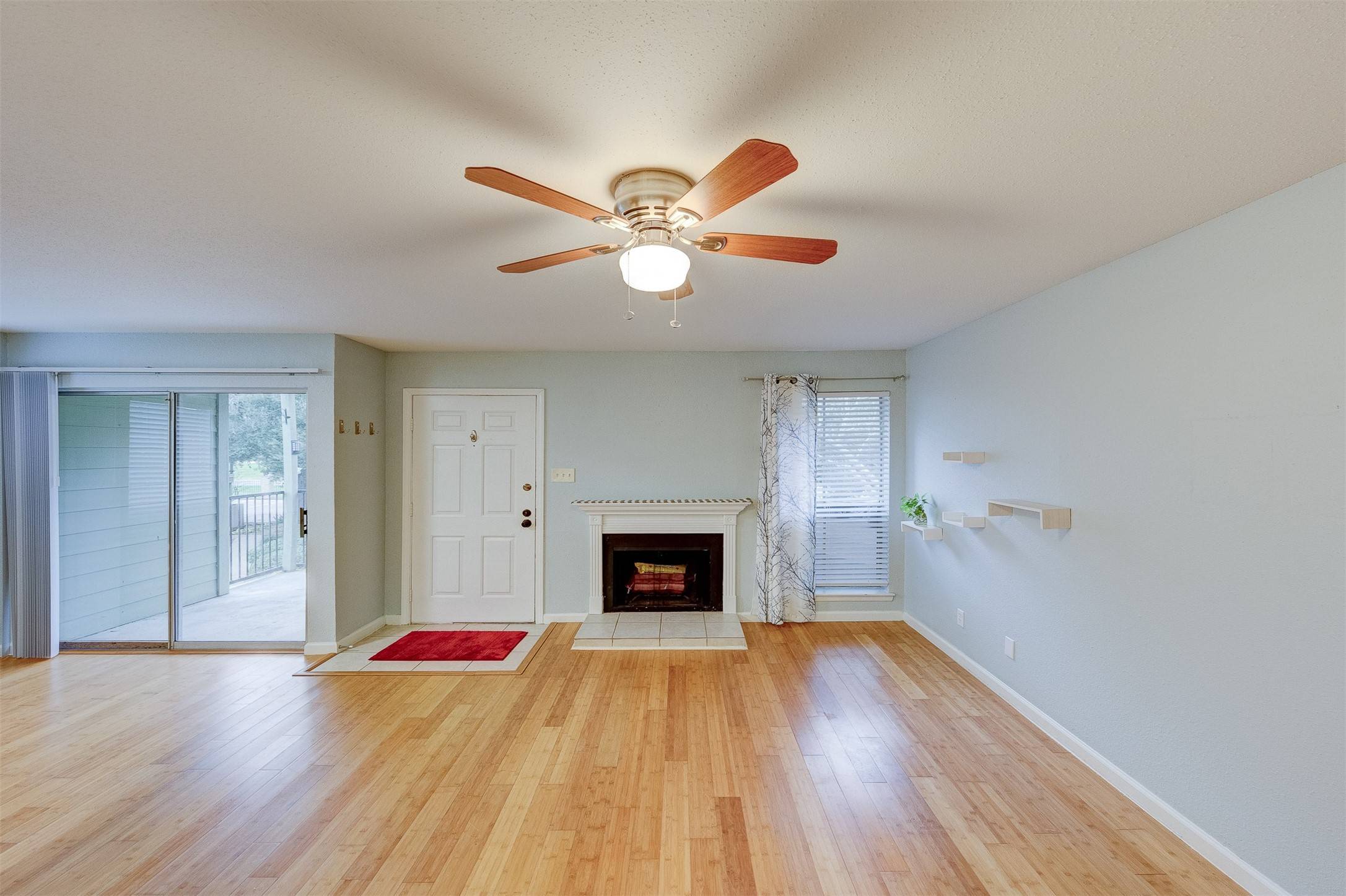 Webster, TX 77058,18800 Egret Bay BLVD #201