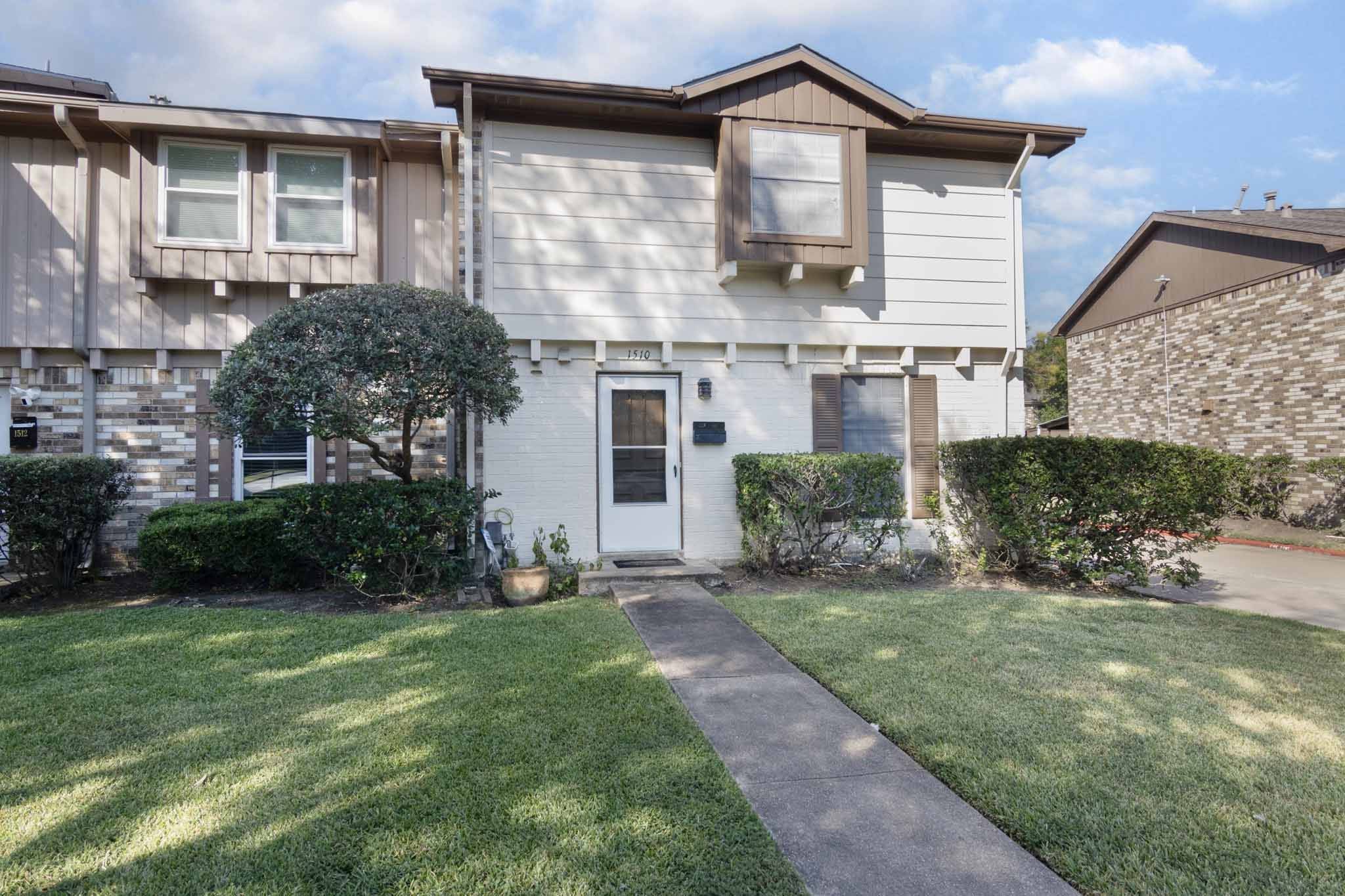 La Porte, TX 77571,1510 S 8th ST