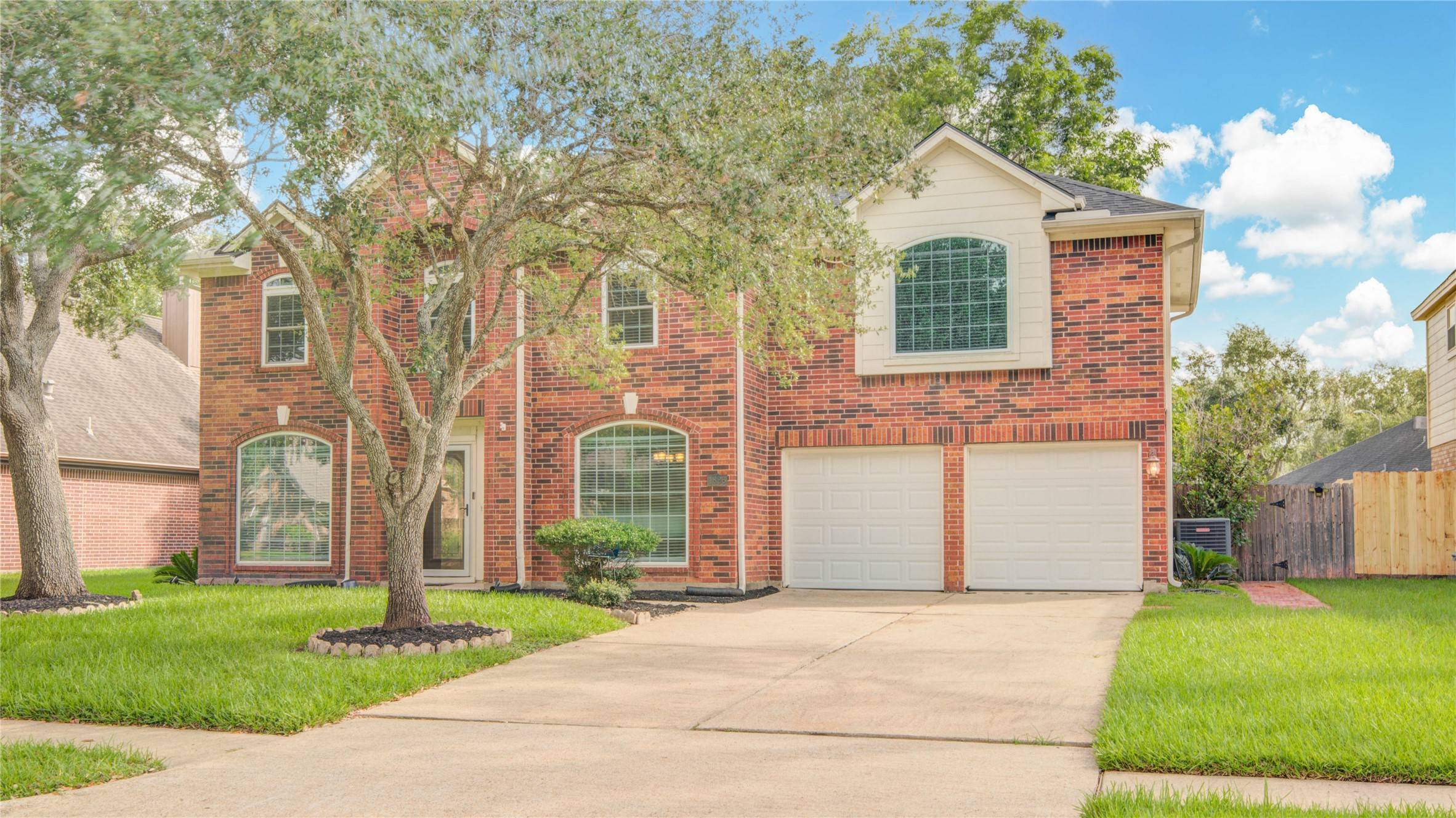 Fresno, TX 77545,1826 Taylor Creek DR