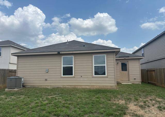 Von Ormy, TX 78073,15215 Snug Harbor WAY