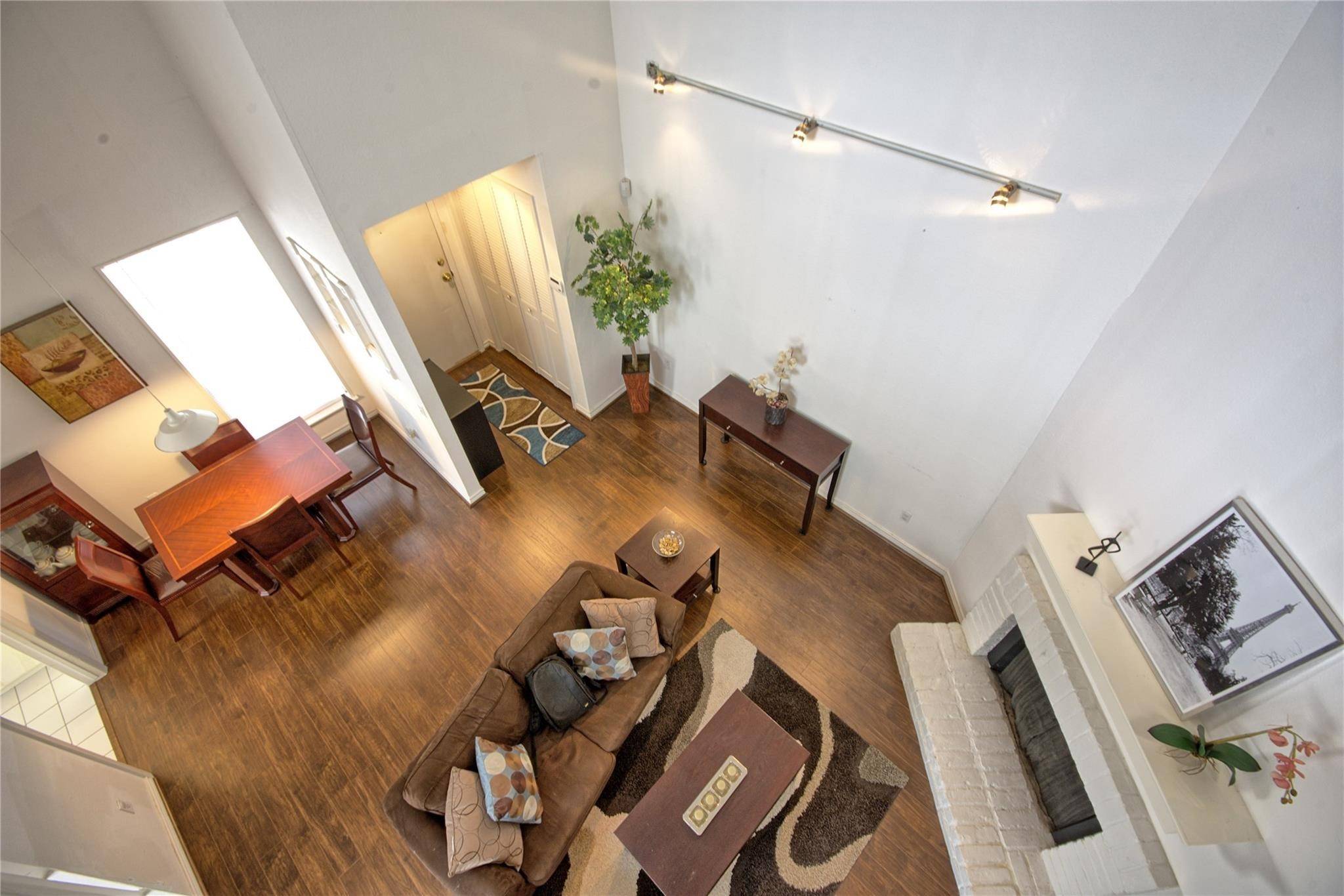 Houston, TX 77042,9809 Richmond AVE #C16