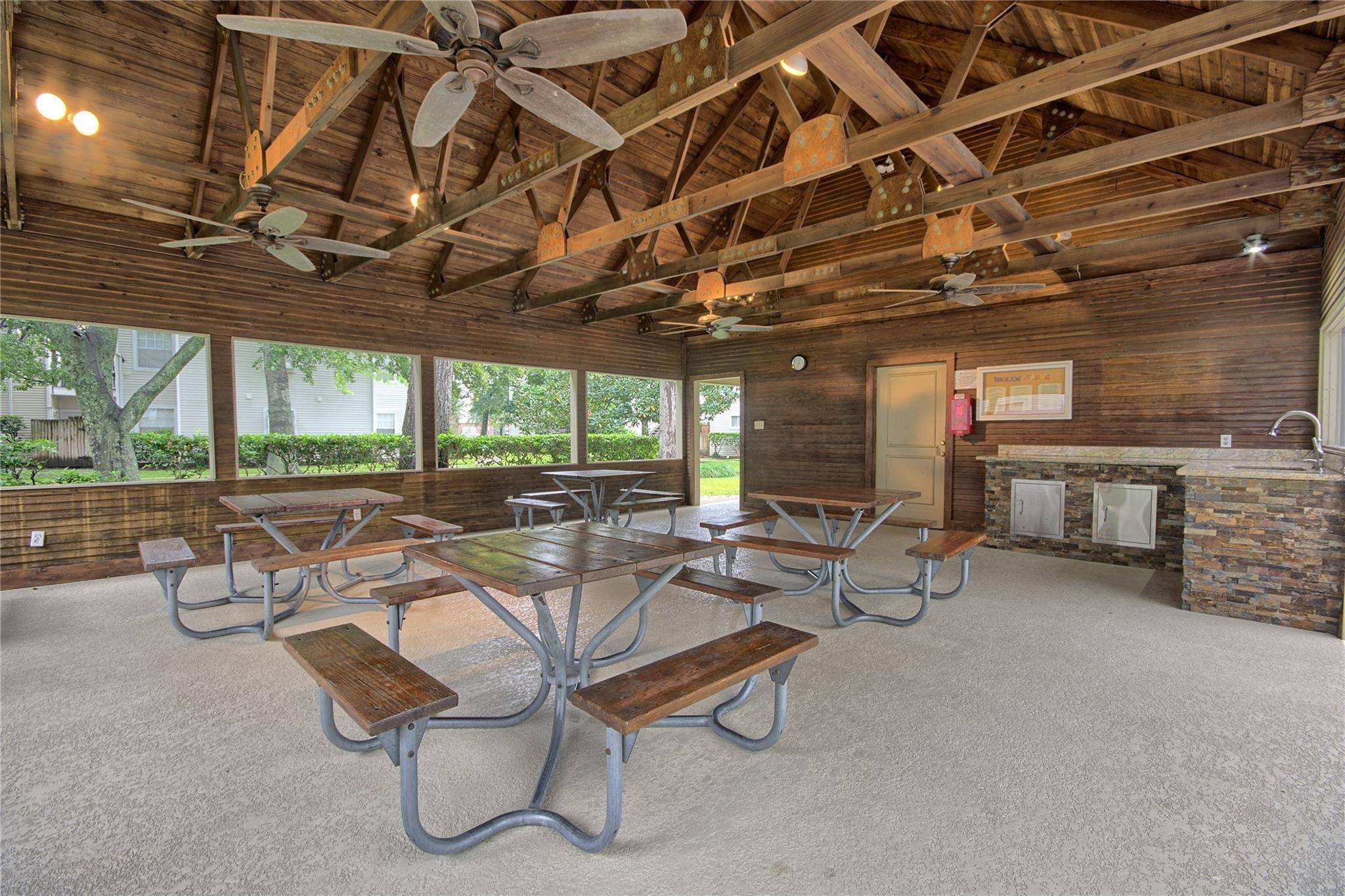 Houston, TX 77042,9809 Richmond AVE #C16