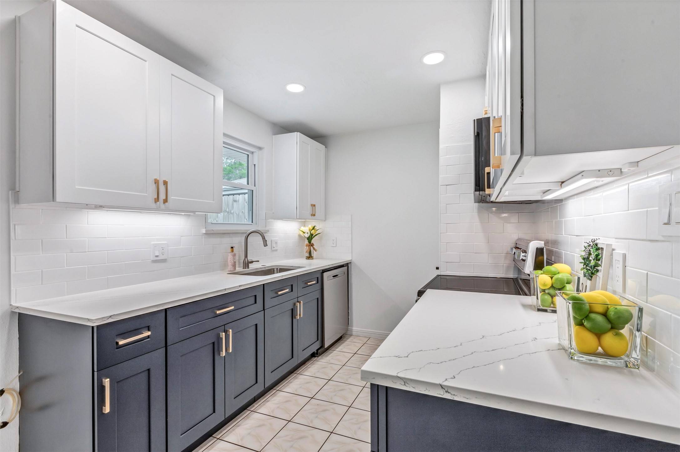 Houston, TX 77060,15407 La Jolla LN