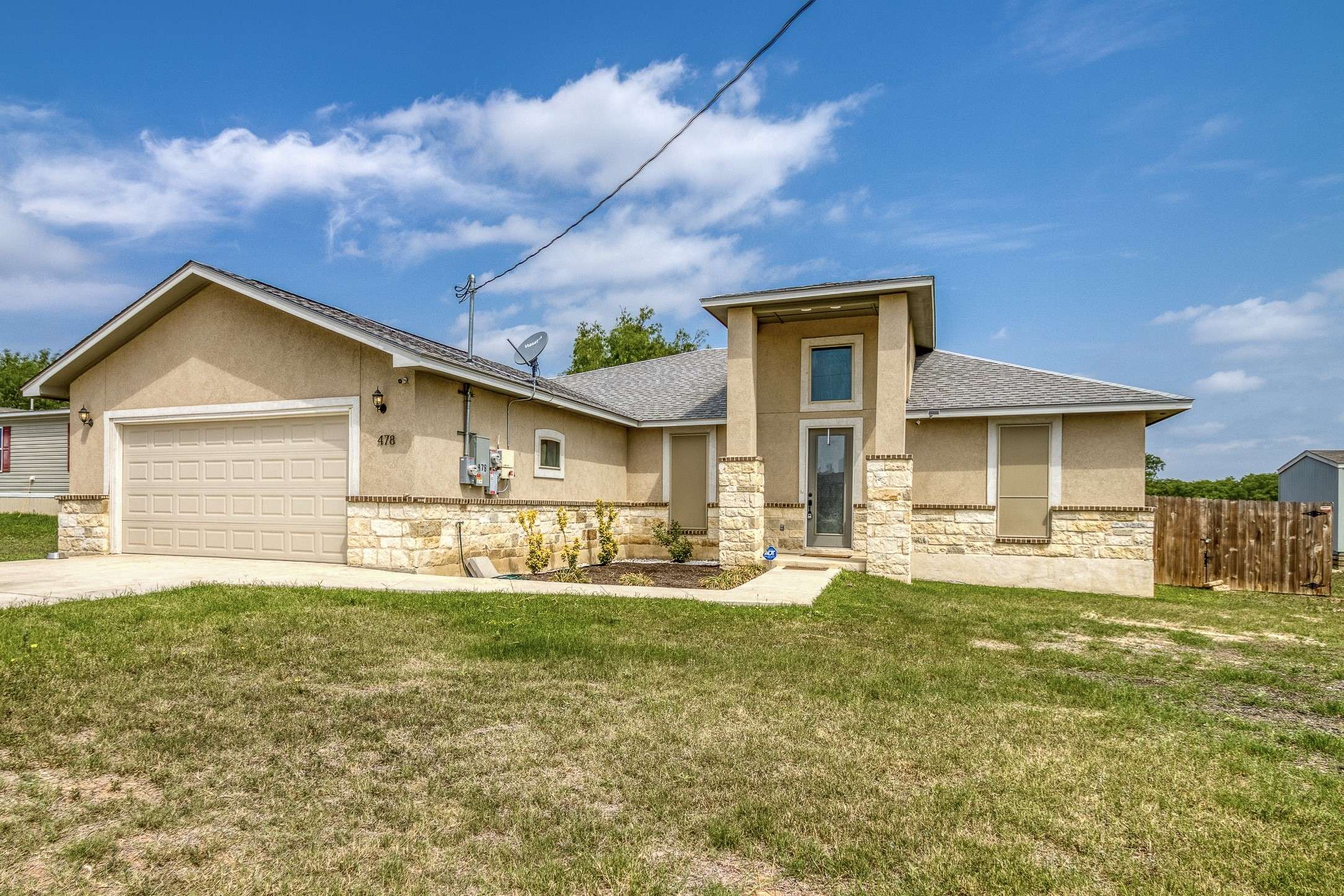 Lytle, TX 78052,478 Las Palomas DR