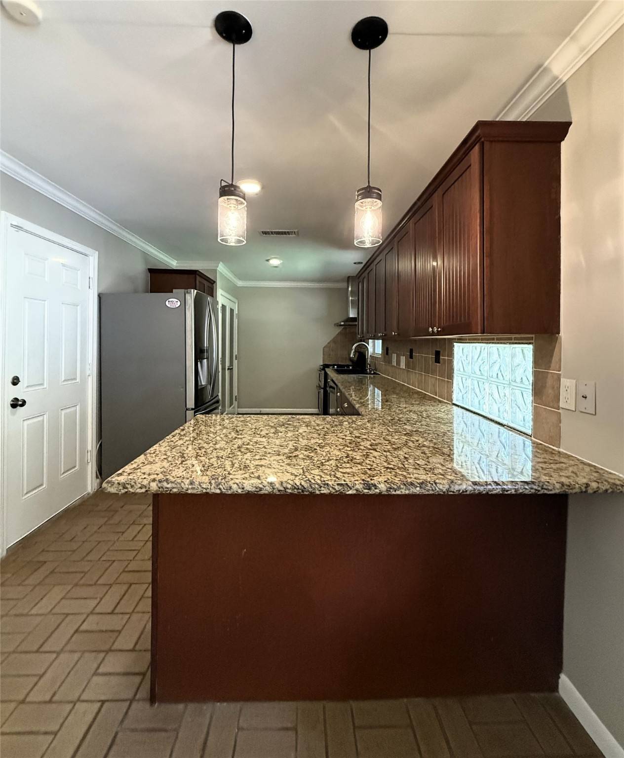 Houston, TX 77063,9646 Meadowglen LN