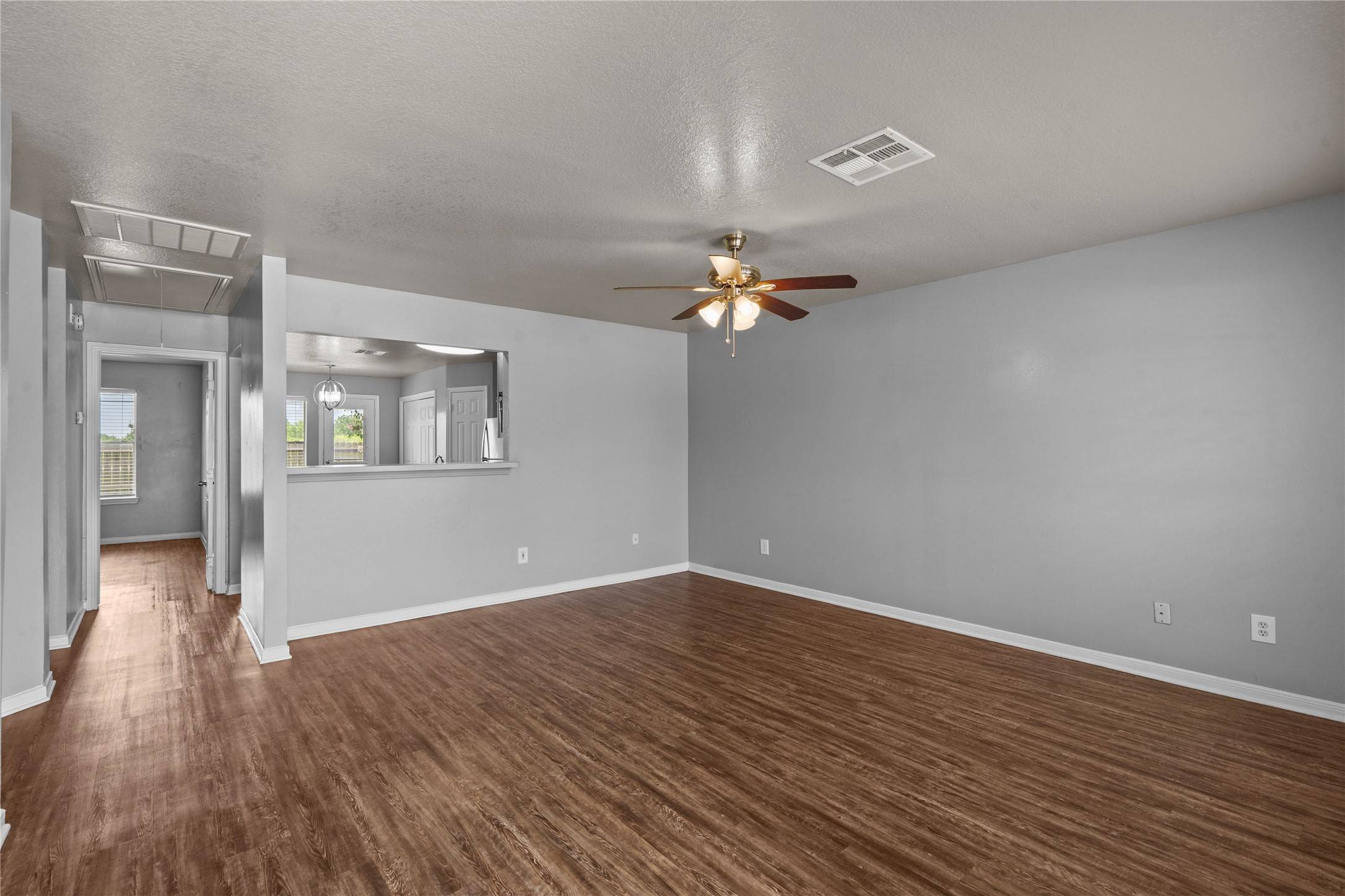 Dickinson, TX 77539,122 Green Isle AVE #122
