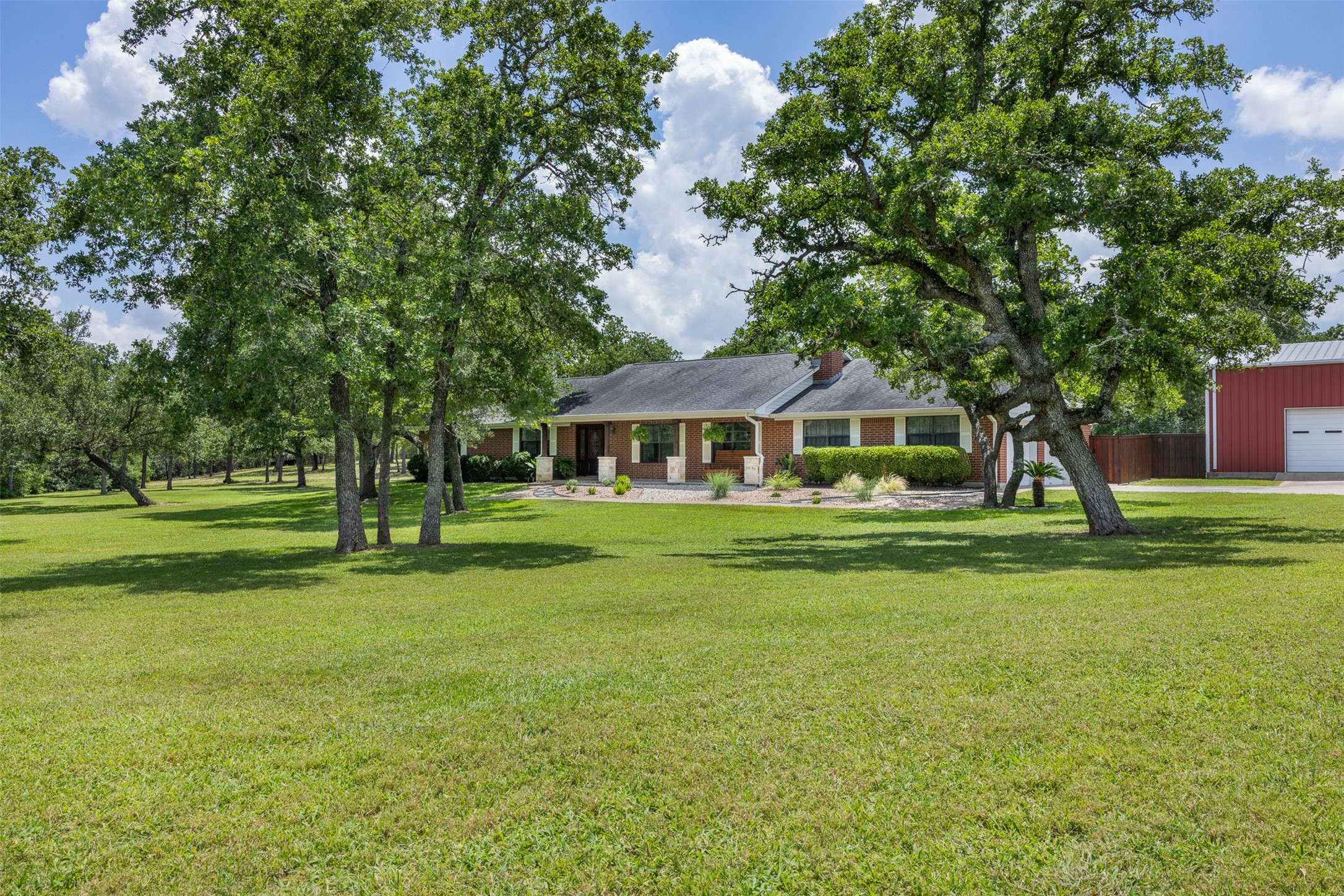 La Grange, TX 78945,3135 Forest Hill East RD