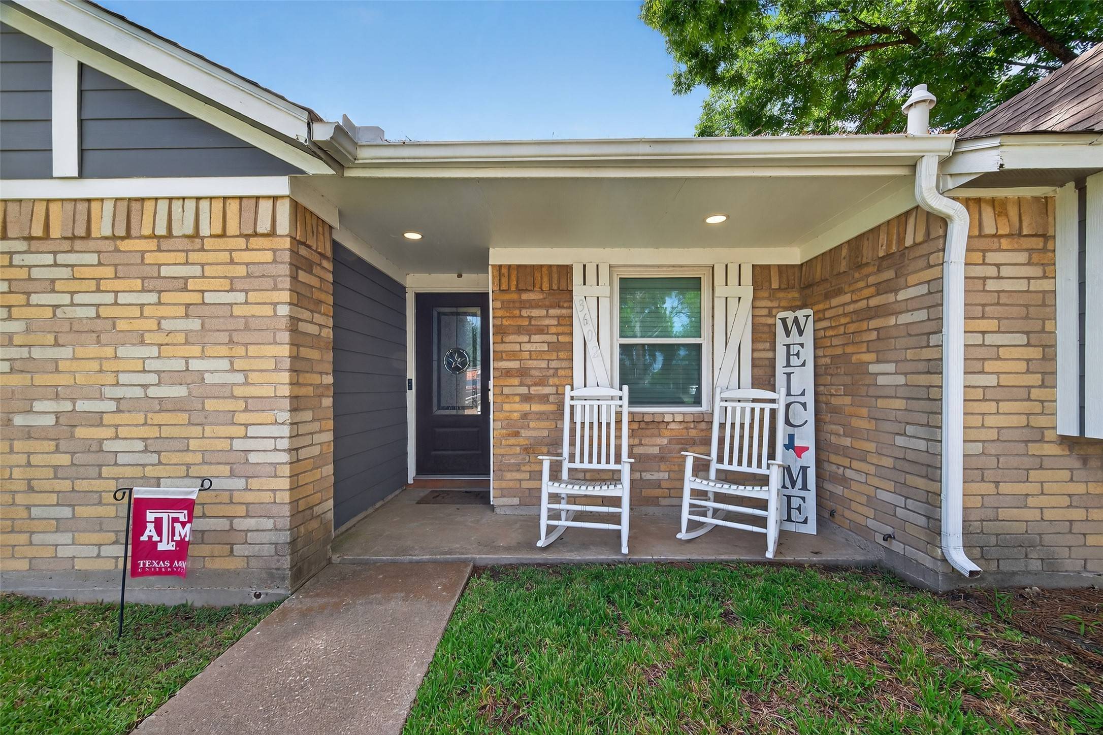 Pasadena, TX 77505,3602 Moonlite DR