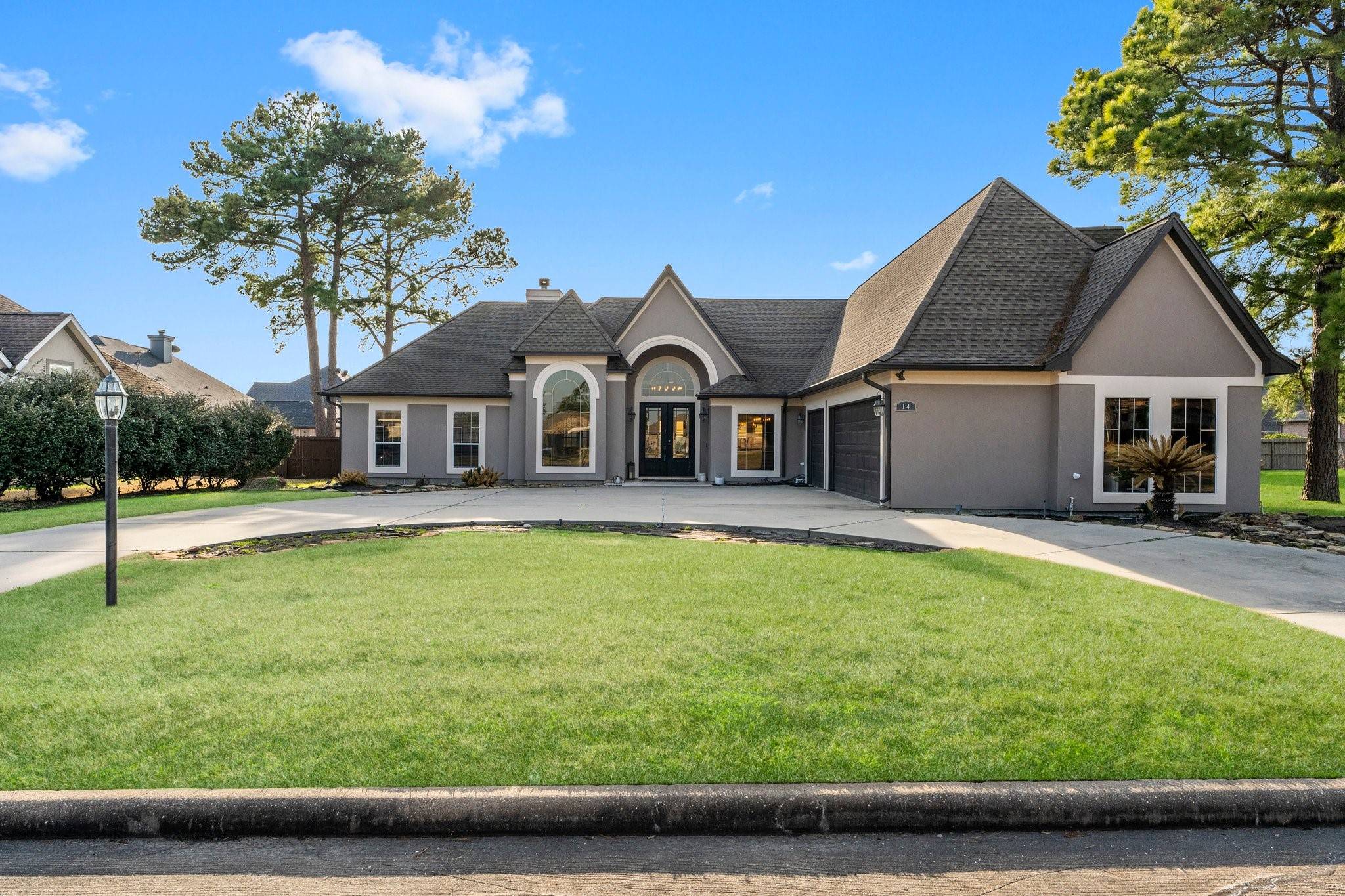 Montgomery, TX 77356,14 Darien CT