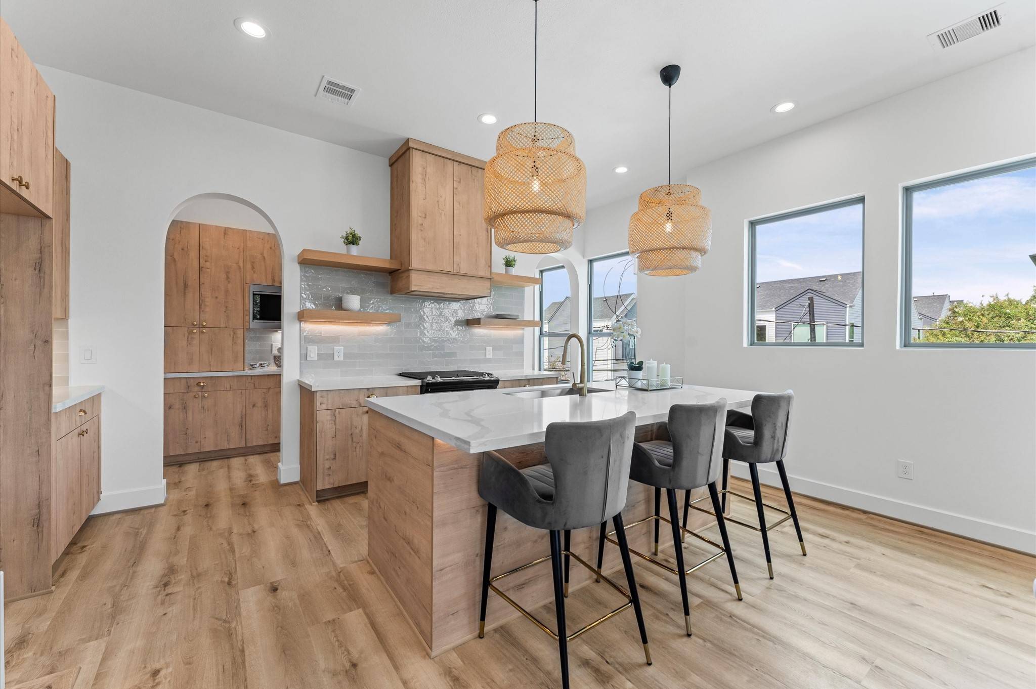 Houston, TX 77008,1122 W 17th ST #F