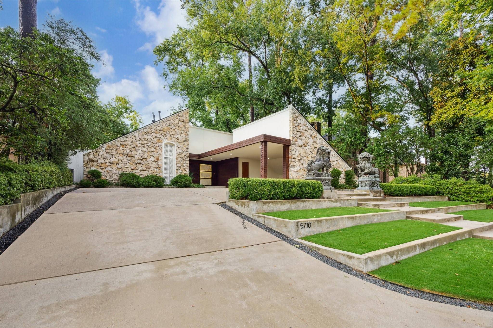 Houston, TX 77057,5710 Indian CIR